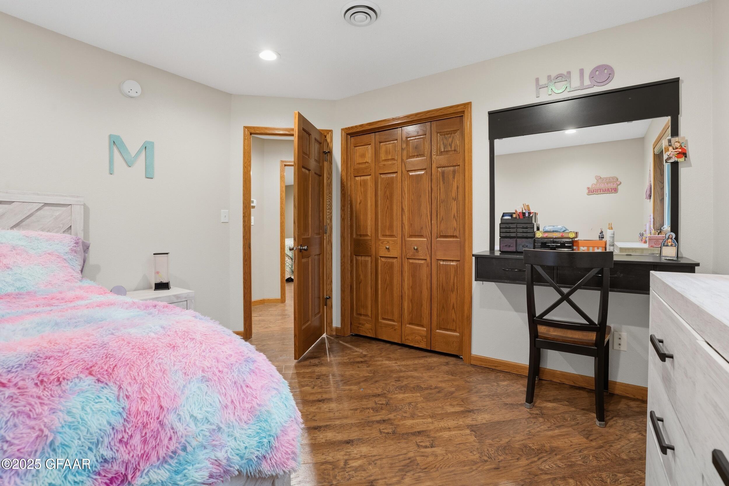 Grand Forks, North Dakota 58201, United States, 4 Bedrooms Bedrooms, ,3 BathroomsBathrooms,Residential,Active,229784