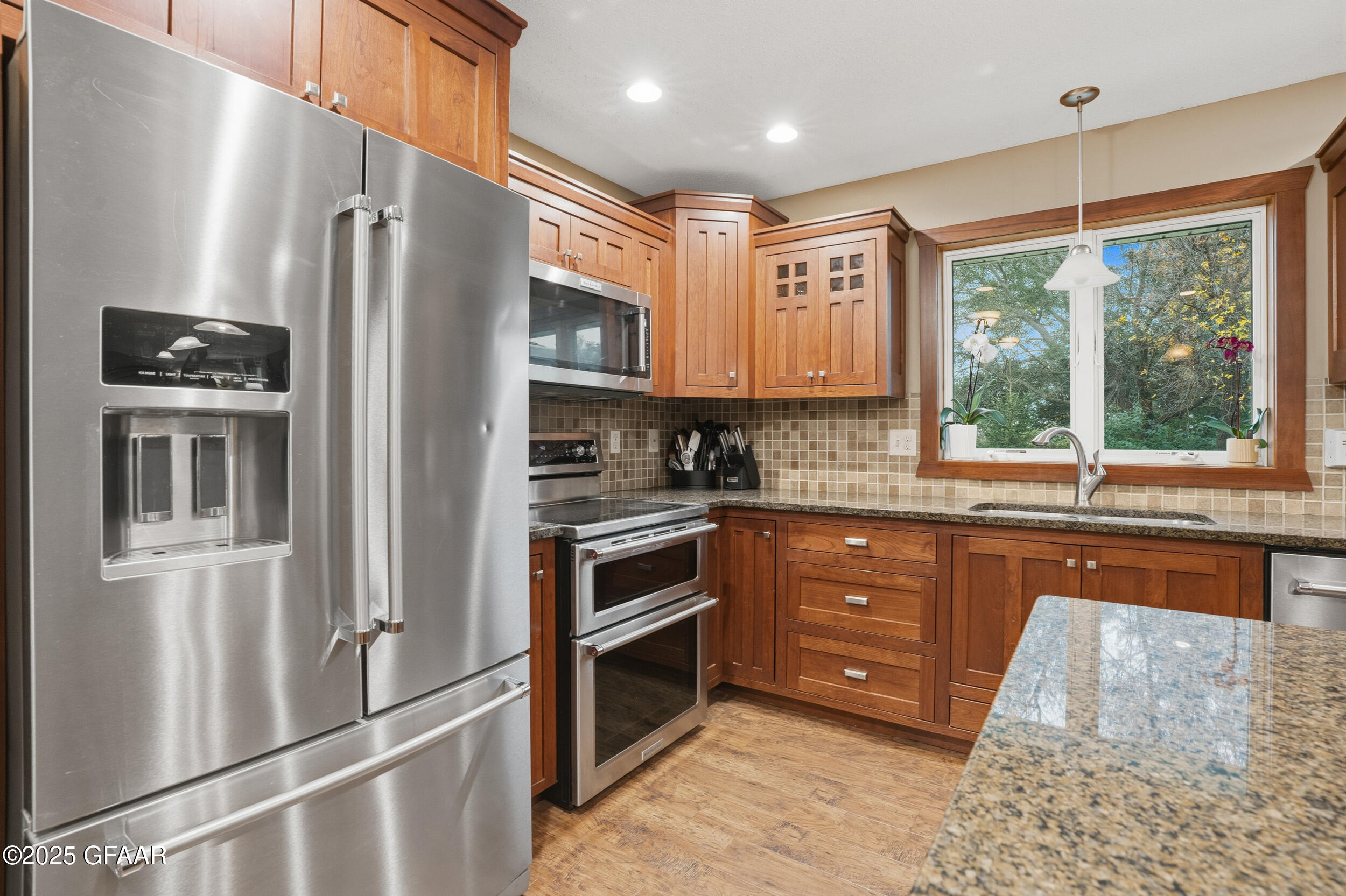 Grand Forks, North Dakota 58201, United States, 4 Bedrooms Bedrooms, ,3 BathroomsBathrooms,Residential,Active,229784