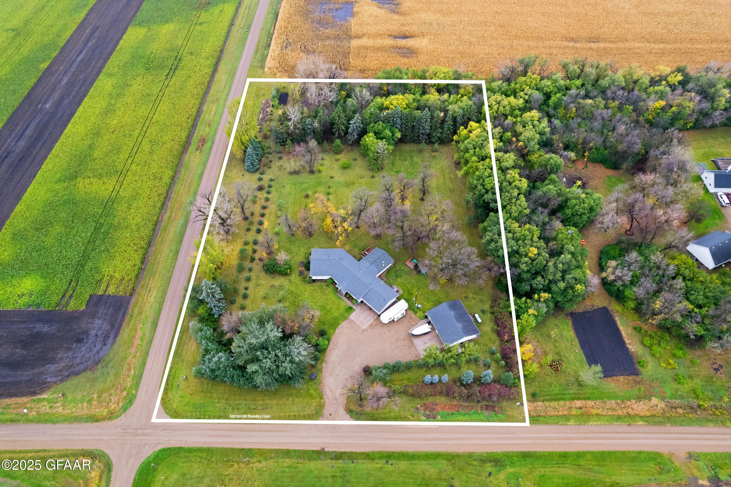 Grand Forks, North Dakota 58201, United States, 4 Bedrooms Bedrooms, ,3 BathroomsBathrooms,Residential,Active,229784