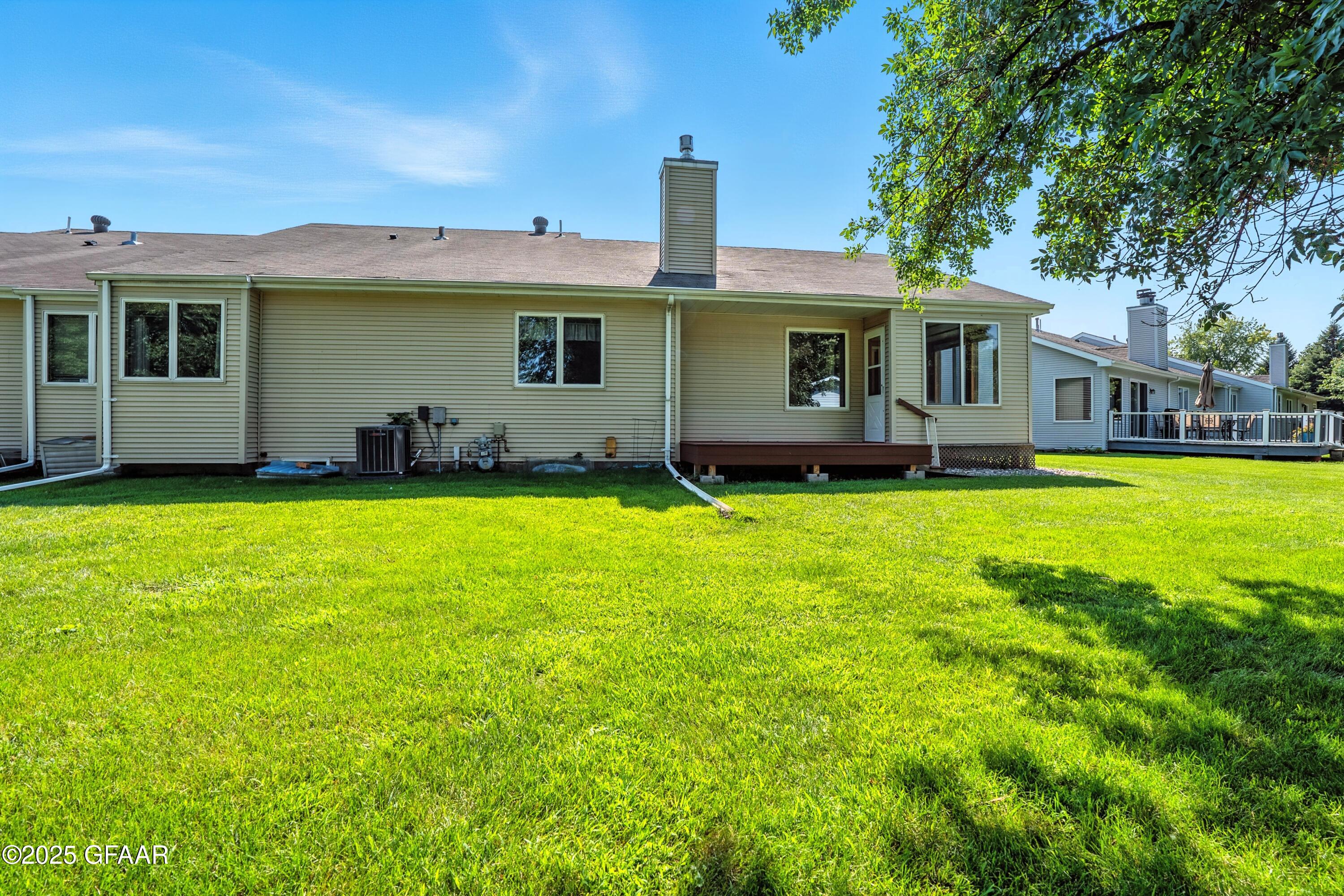 Grand Forks, North Dakota 58201, United States, 2 Bedrooms Bedrooms, ,2 BathroomsBathrooms,Residential,Active,211435