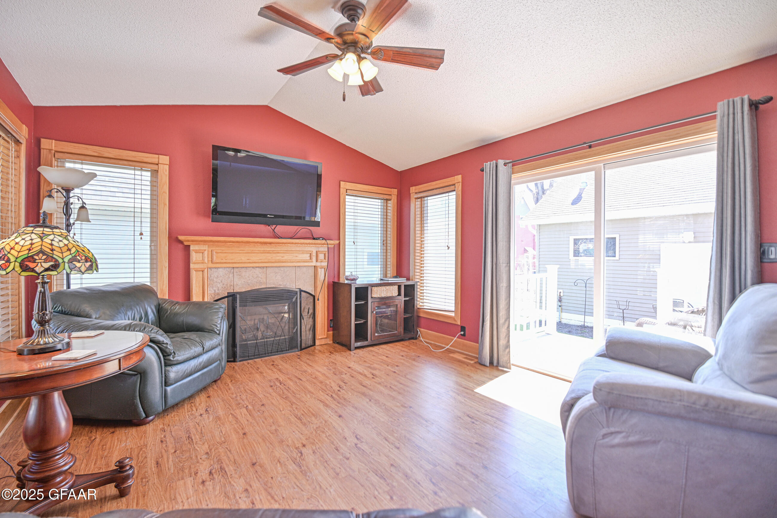 Grand Forks, North Dakota 58203, United States, 4 Bedrooms Bedrooms, ,2 BathroomsBathrooms,Residential,Pending,166337