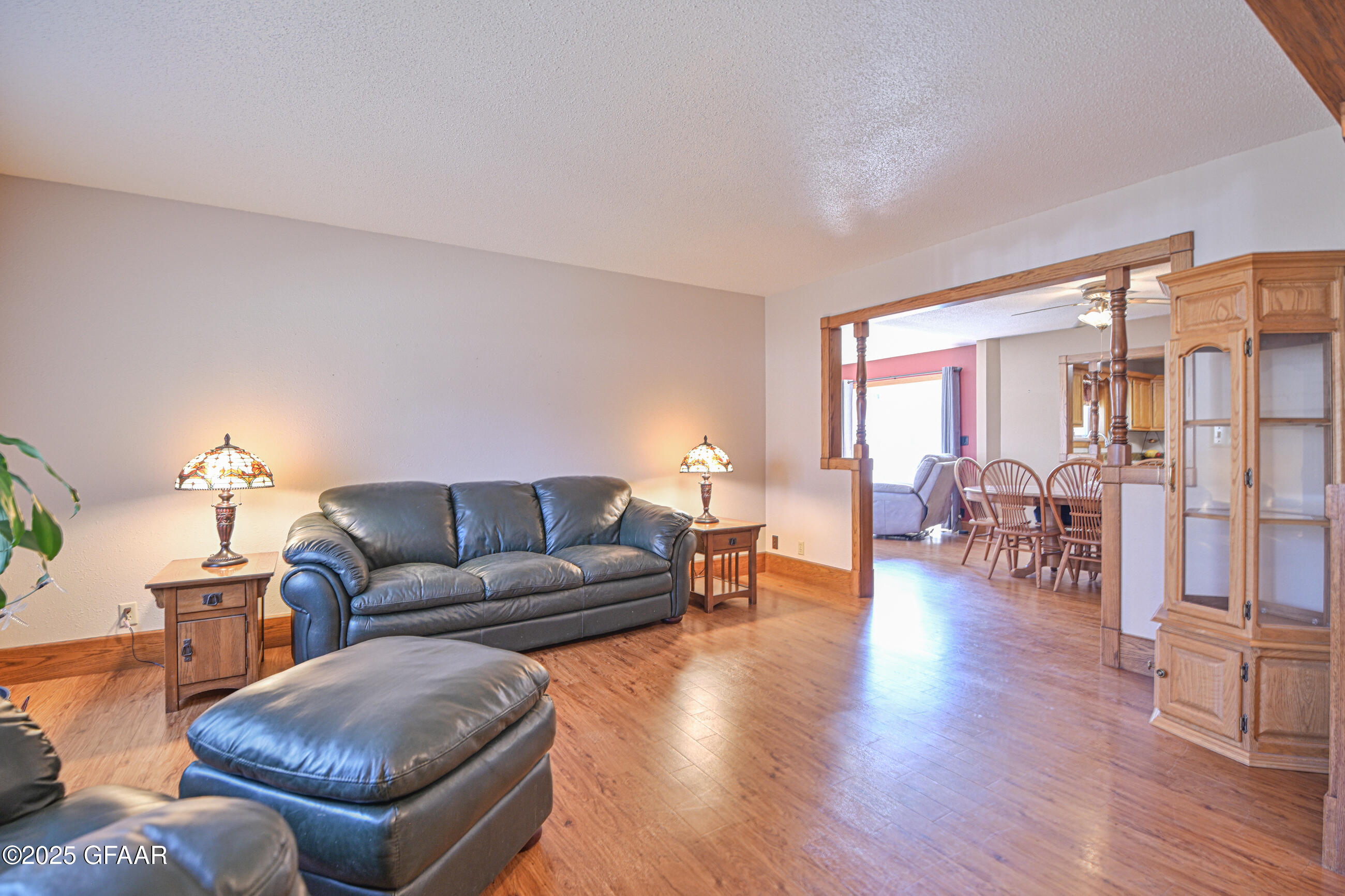 Grand Forks, North Dakota 58203, United States, 4 Bedrooms Bedrooms, ,2 BathroomsBathrooms,Residential,Pending,166337