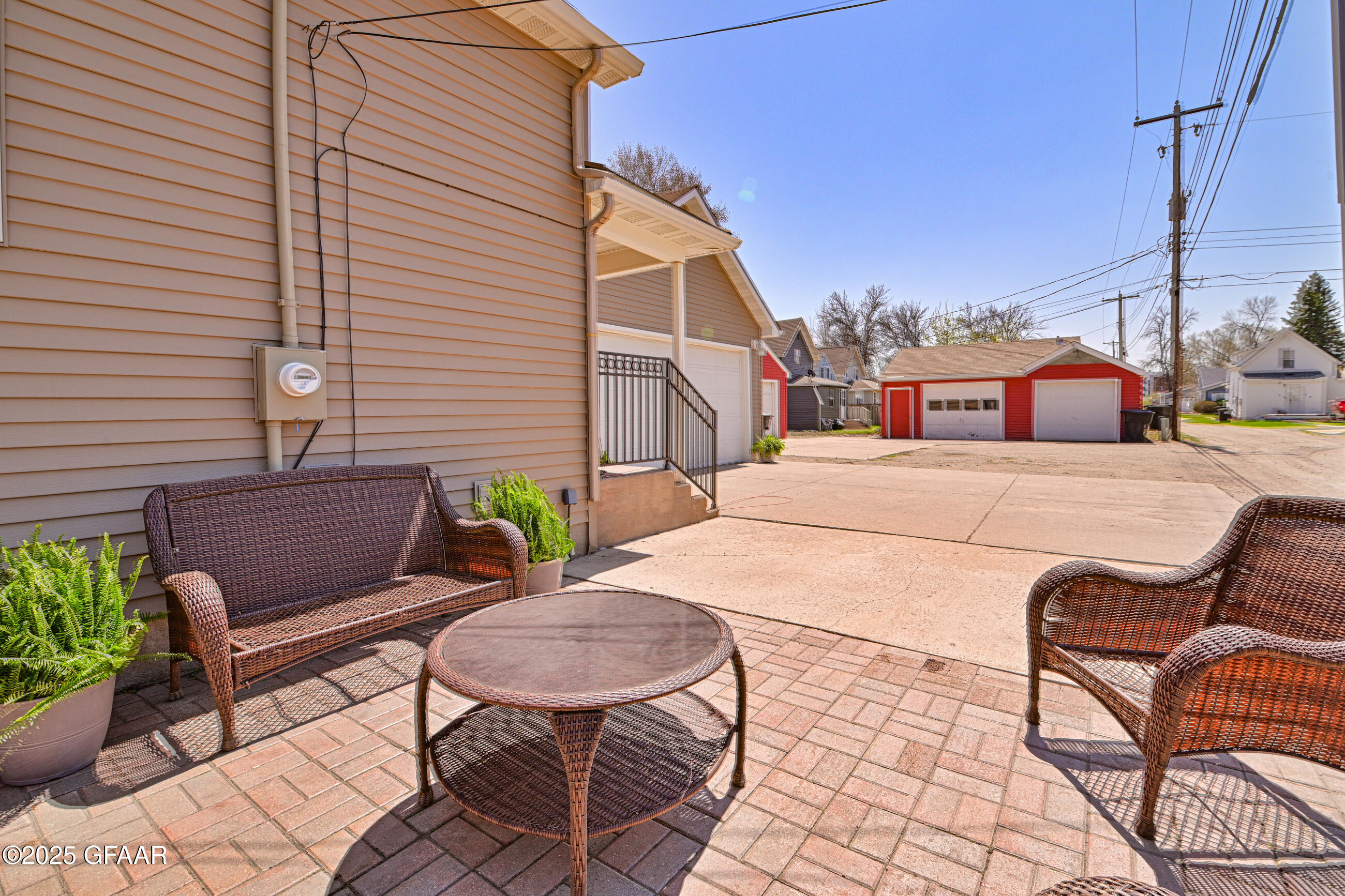 Grand Forks, North Dakota 58203, United States, 4 Bedrooms Bedrooms, ,2 BathroomsBathrooms,Residential,Pending,166337