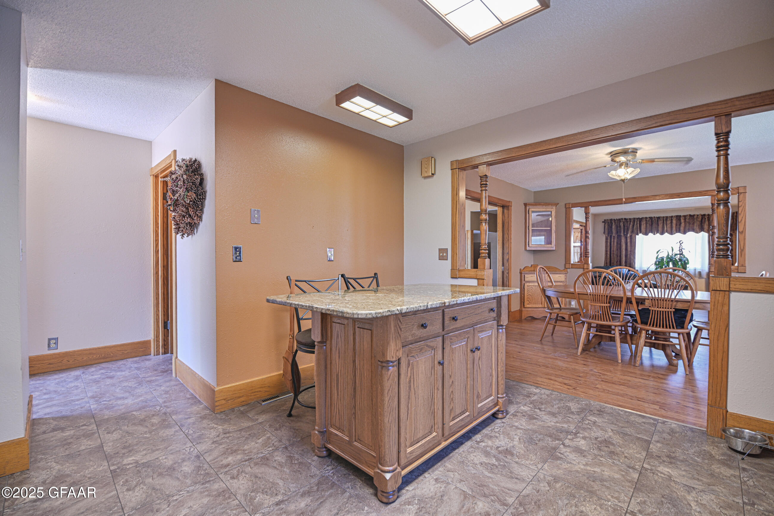 Grand Forks, North Dakota 58203, United States, 4 Bedrooms Bedrooms, ,2 BathroomsBathrooms,Residential,Pending,166337