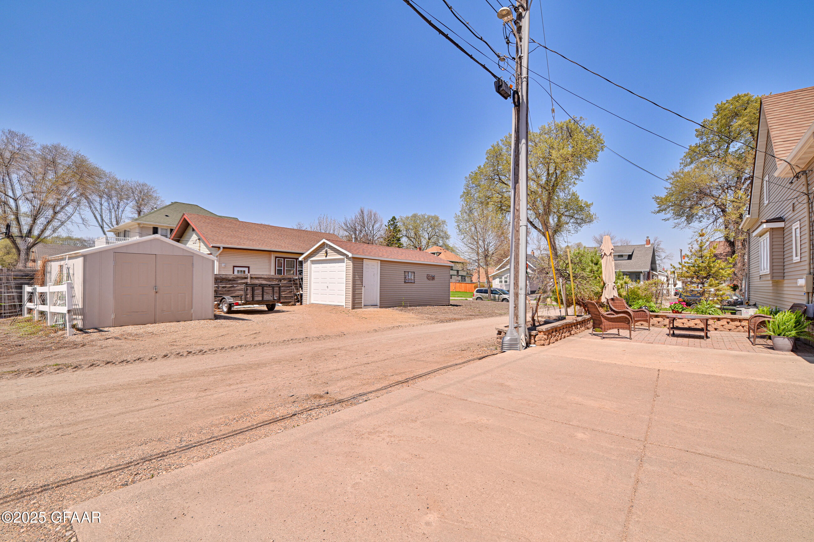 Grand Forks, North Dakota 58203, United States, 4 Bedrooms Bedrooms, ,2 BathroomsBathrooms,Residential,Pending,166337