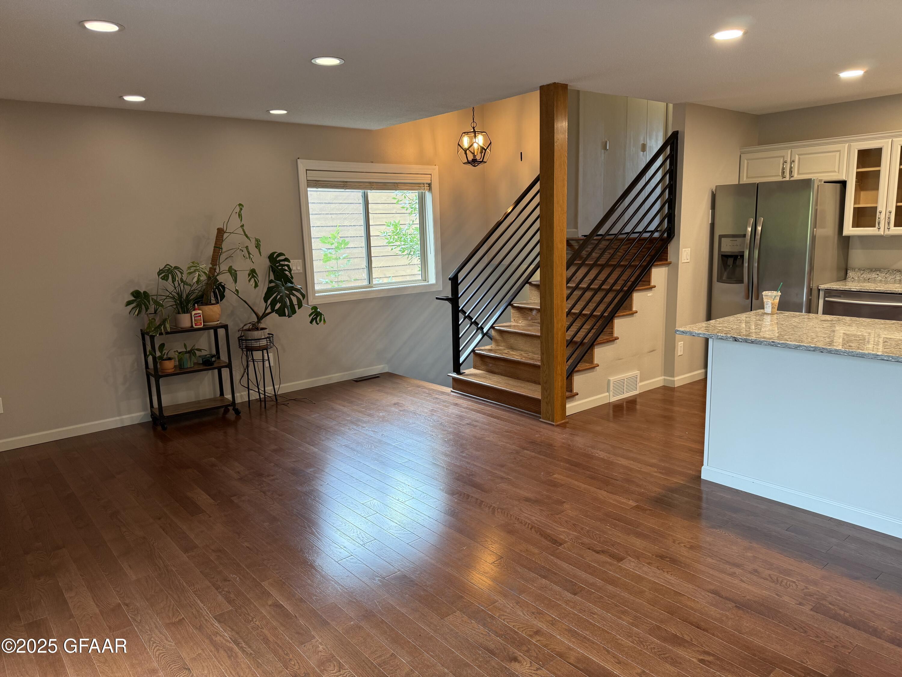 Fargo, North Dakota 58104, United States, 3 Bedrooms Bedrooms, ,2 BathroomsBathrooms,Residential,Active,167152