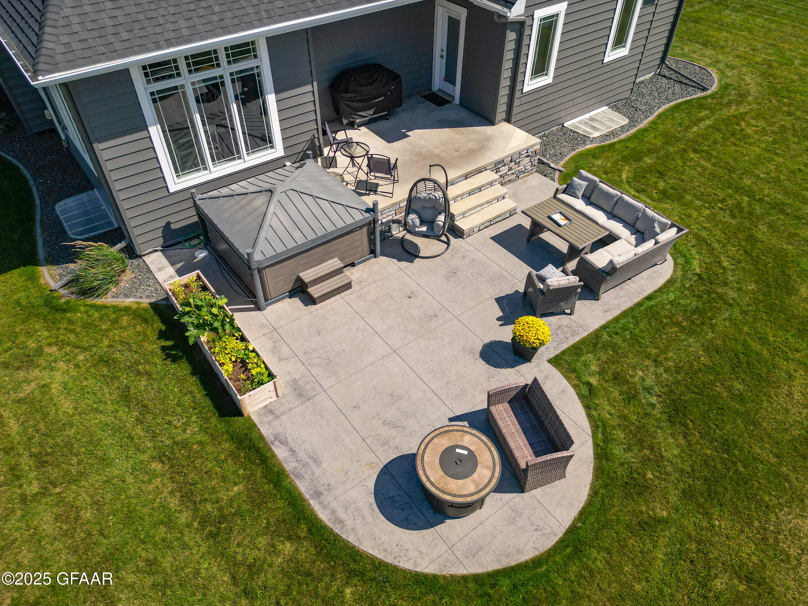 Grand Forks, North Dakota 58201, United States, 6 Bedrooms Bedrooms, ,4 BathroomsBathrooms,Residential,Contingent,206962