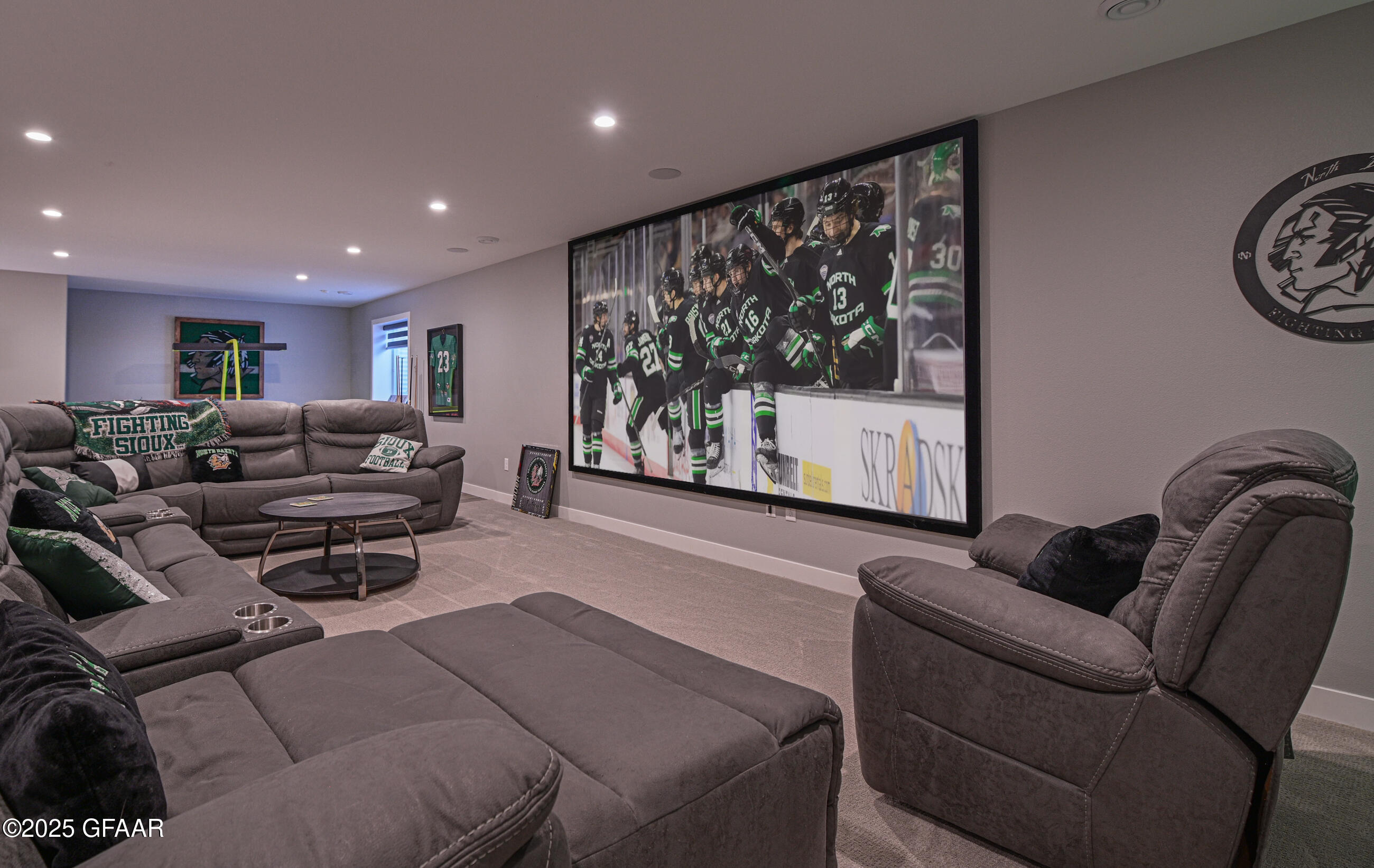 Grand Forks, North Dakota 58201, United States, 6 Bedrooms Bedrooms, ,4 BathroomsBathrooms,Residential,Contingent,206962