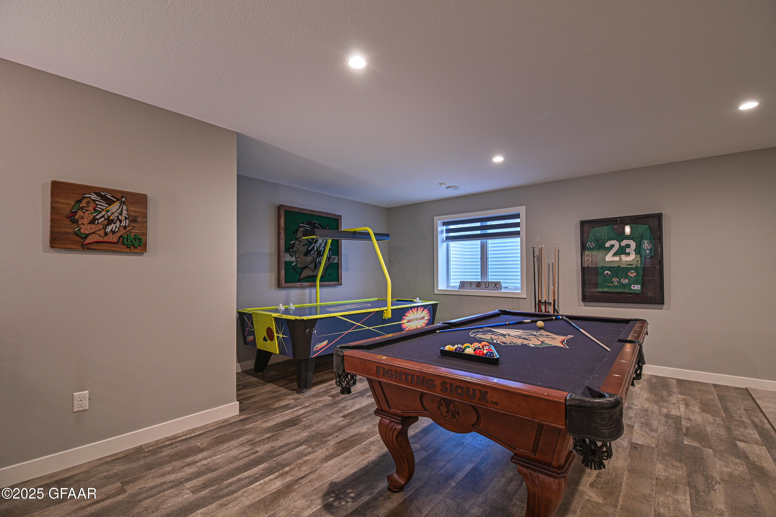 Grand Forks, North Dakota 58201, United States, 6 Bedrooms Bedrooms, ,4 BathroomsBathrooms,Residential,Contingent,206962