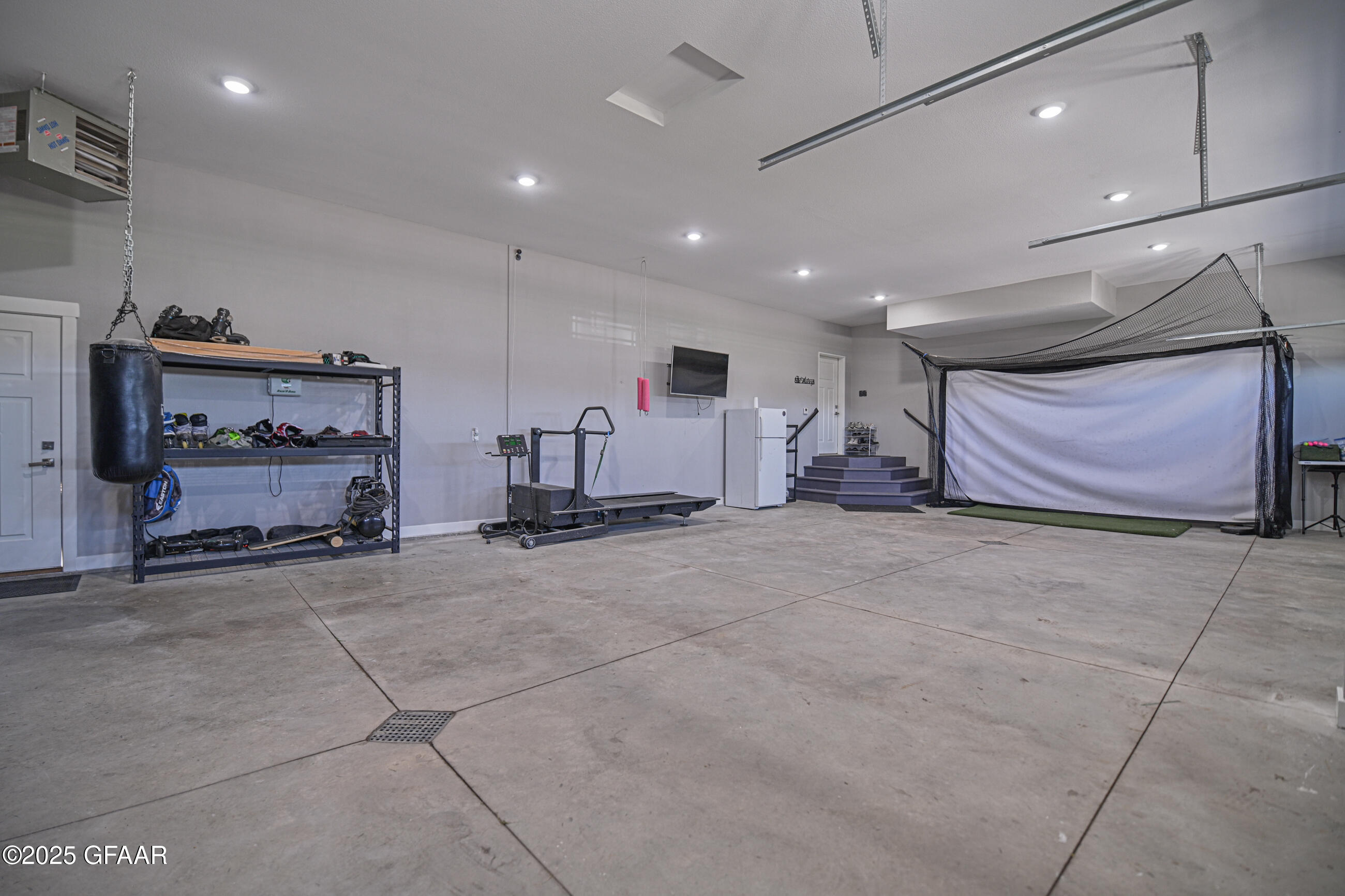 Grand Forks, North Dakota 58201, United States, 6 Bedrooms Bedrooms, ,4 BathroomsBathrooms,Residential,Contingent,206962