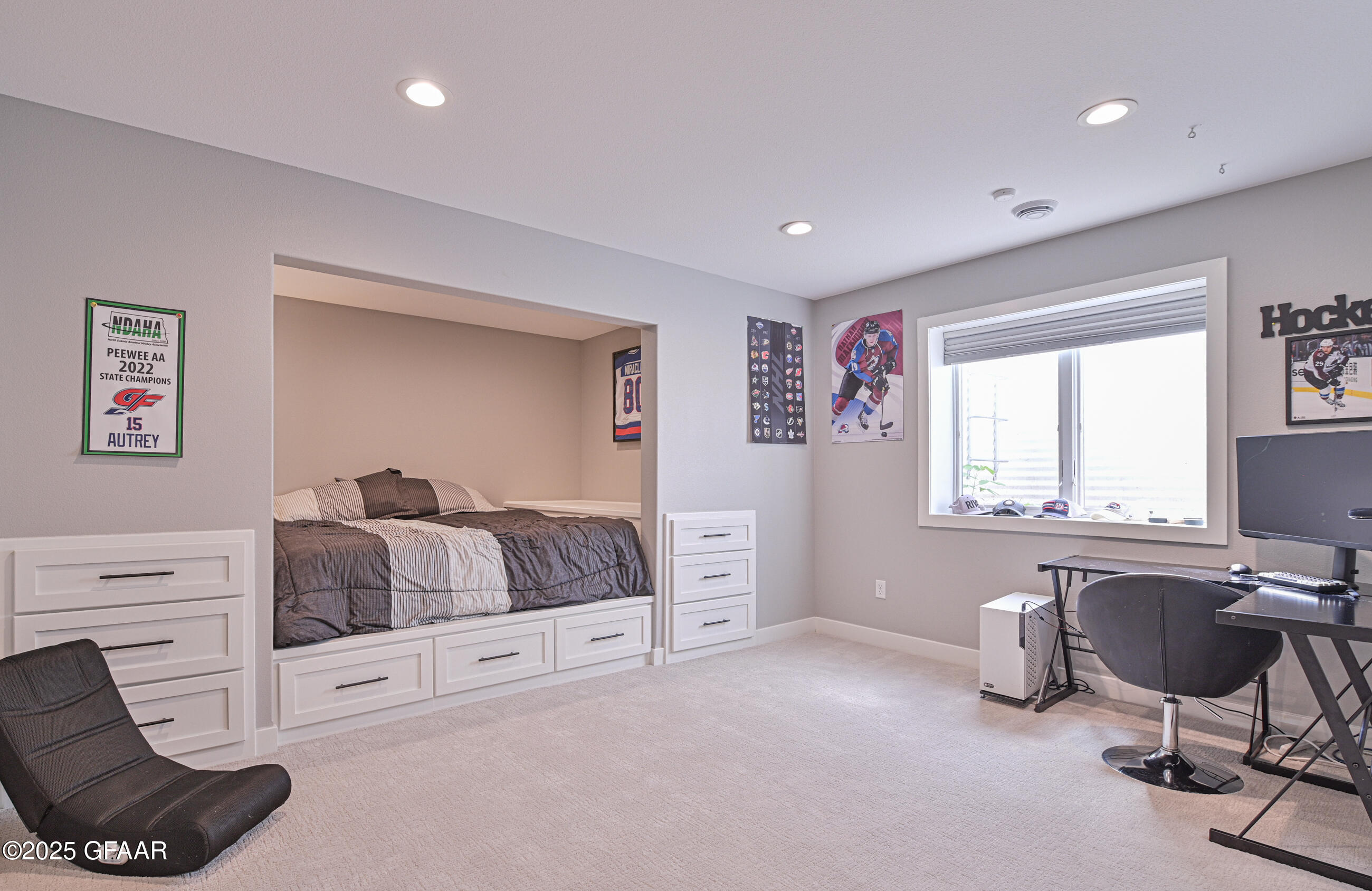 Grand Forks, North Dakota 58201, United States, 6 Bedrooms Bedrooms, ,4 BathroomsBathrooms,Residential,Contingent,206962