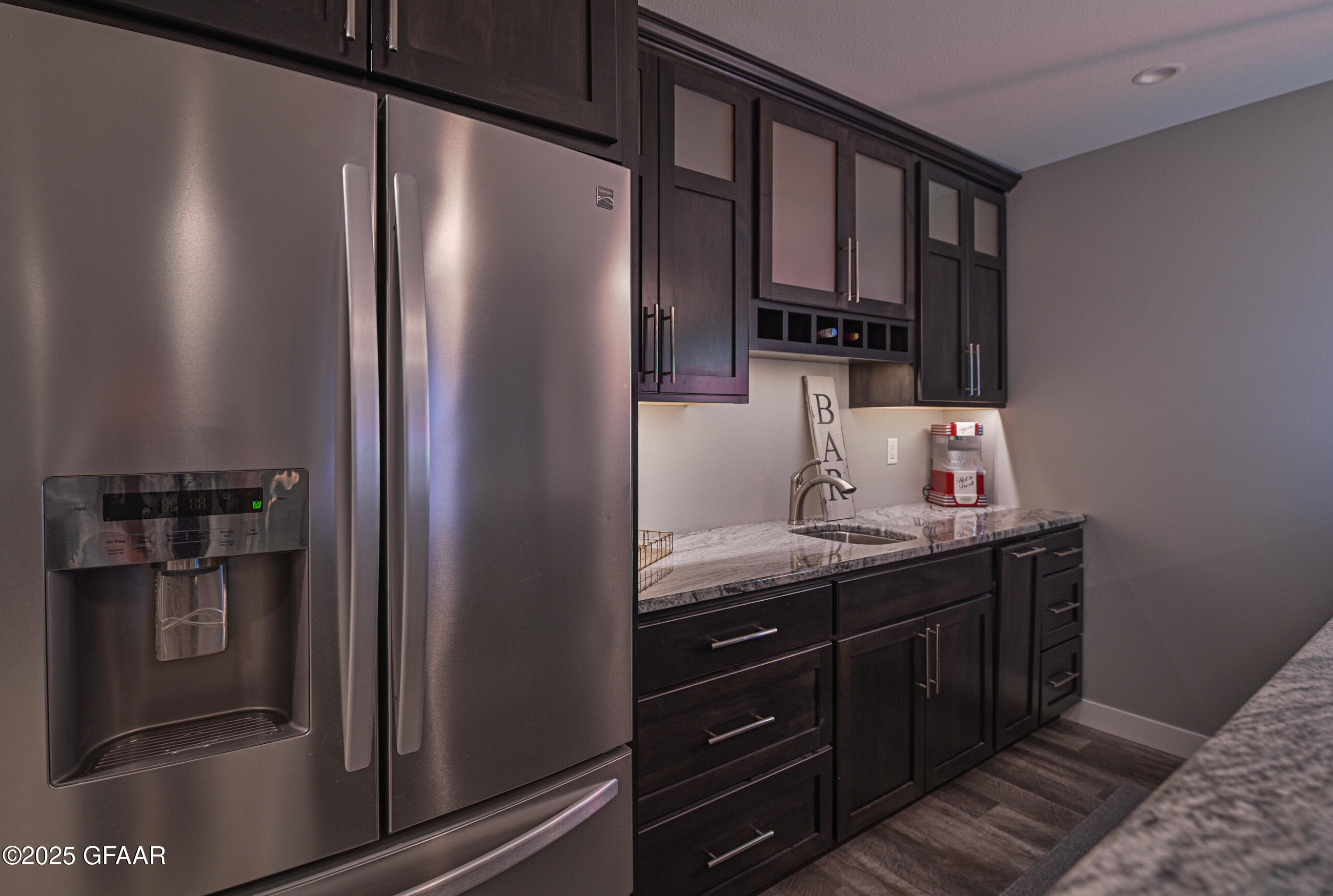 Grand Forks, North Dakota 58201, United States, 6 Bedrooms Bedrooms, ,4 BathroomsBathrooms,Residential,Contingent,206962