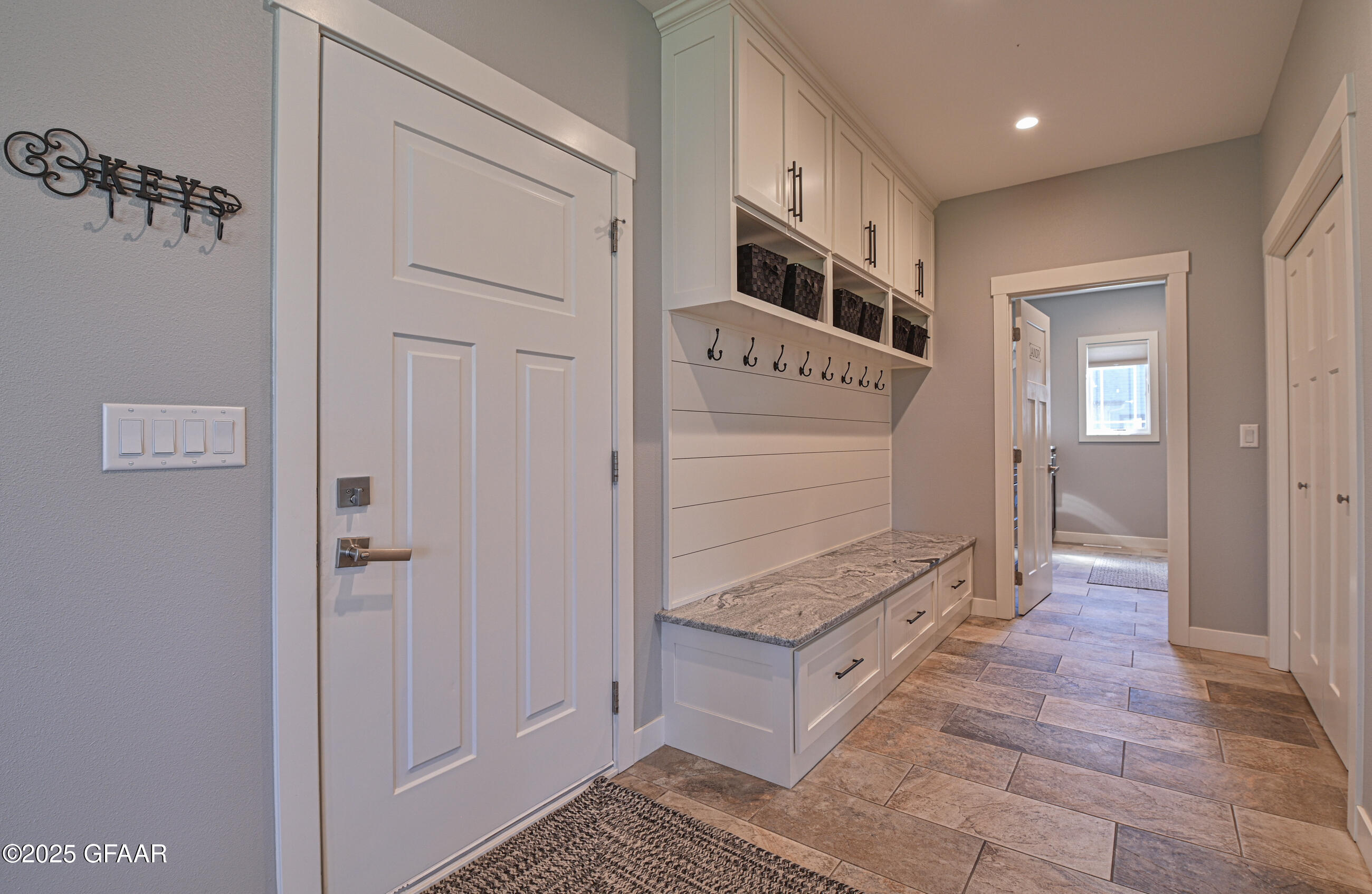 Grand Forks, North Dakota 58201, United States, 6 Bedrooms Bedrooms, ,4 BathroomsBathrooms,Residential,Contingent,206962