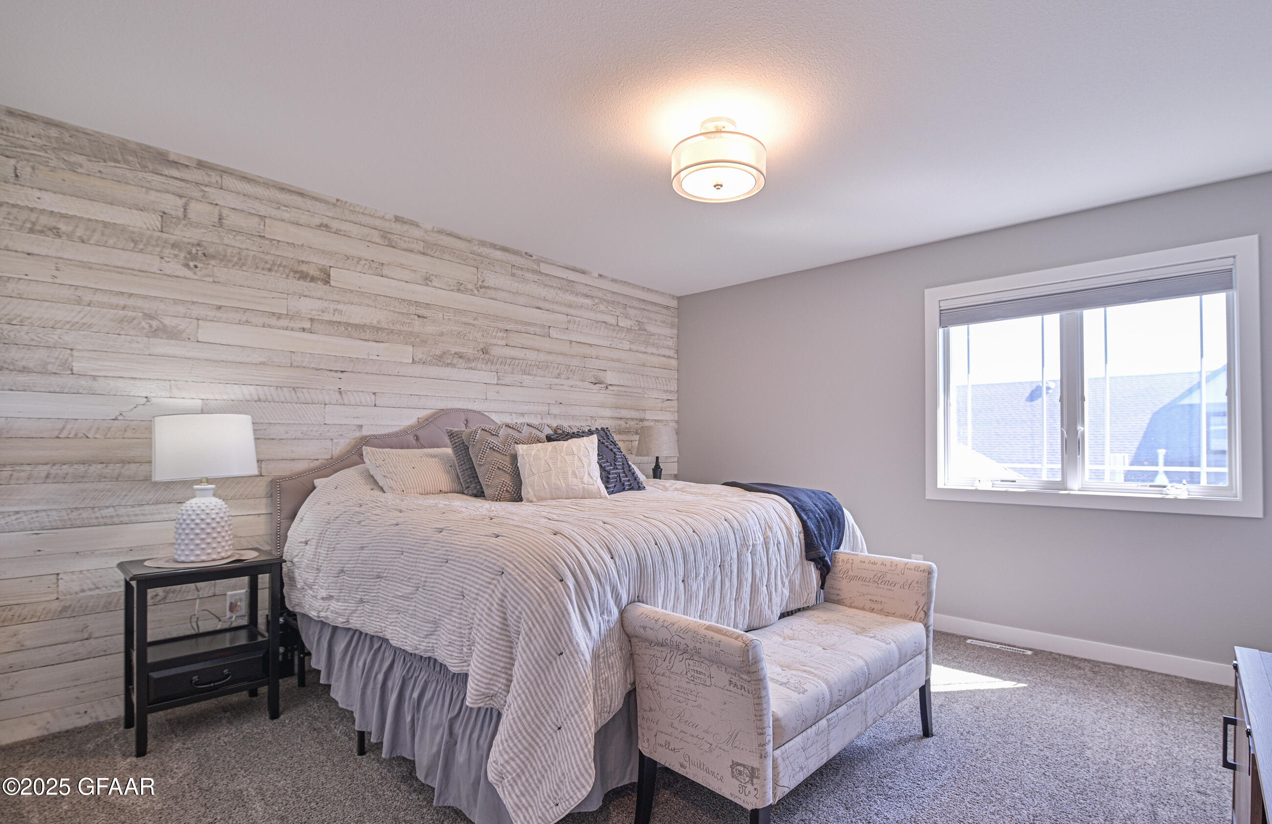 Grand Forks, North Dakota 58201, United States, 6 Bedrooms Bedrooms, ,4 BathroomsBathrooms,Residential,Contingent,206962