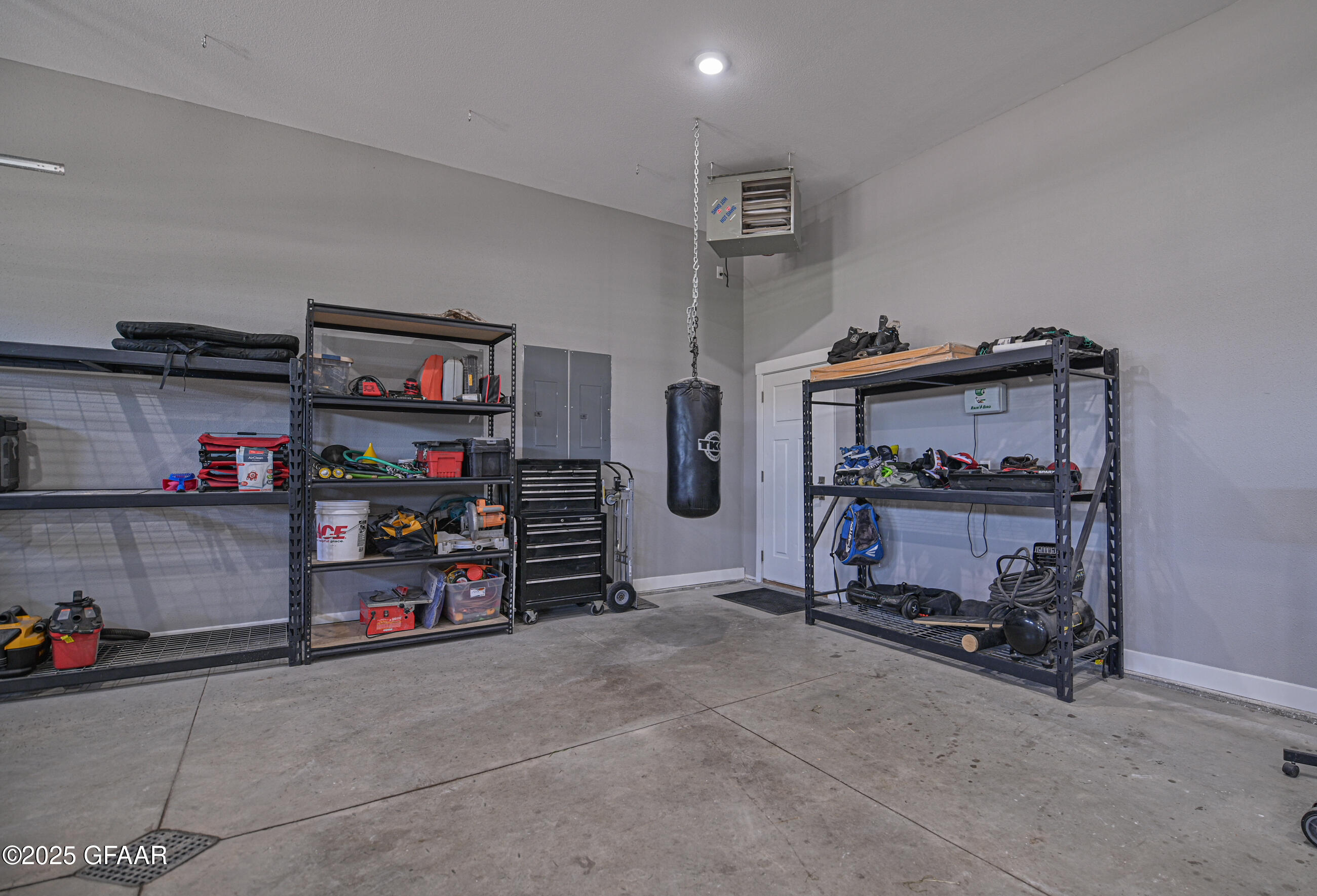 Grand Forks, North Dakota 58201, United States, 6 Bedrooms Bedrooms, ,4 BathroomsBathrooms,Residential,Contingent,206962