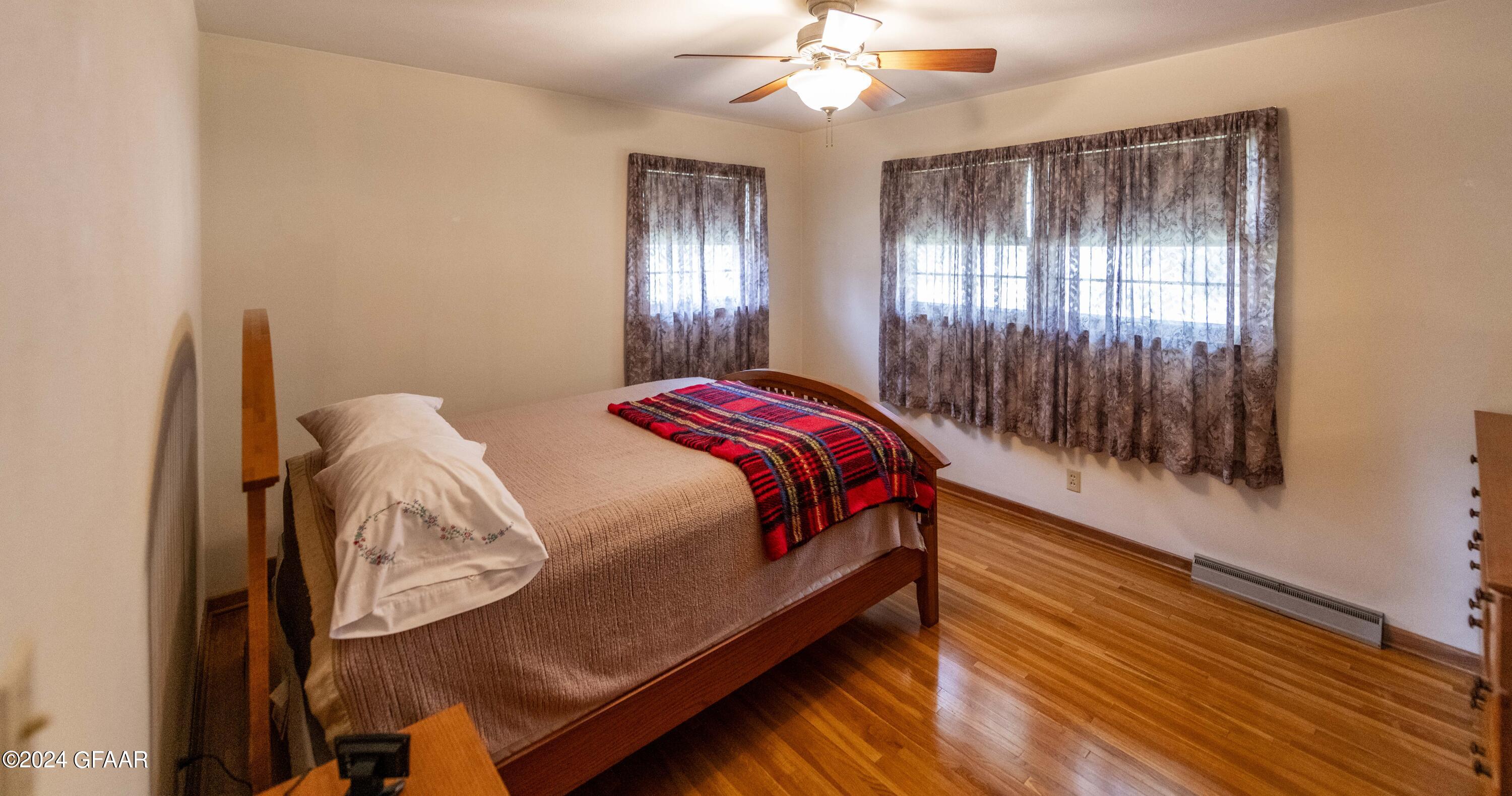 Grand Forks, North Dakota 58201, United States, 3 Bedrooms Bedrooms, ,2 BathroomsBathrooms,Residential,Contingent,46635