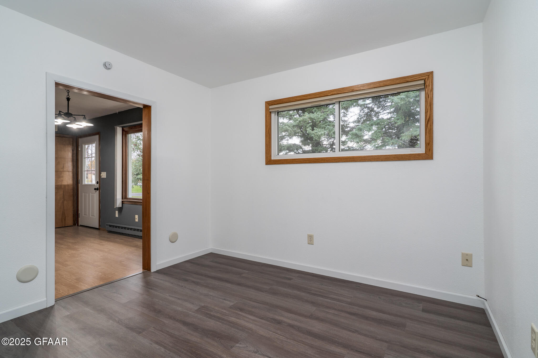 Hatton, North Dakota 58240, United States, 3 Bedrooms Bedrooms, ,2 BathroomsBathrooms,Residential,Active,231828