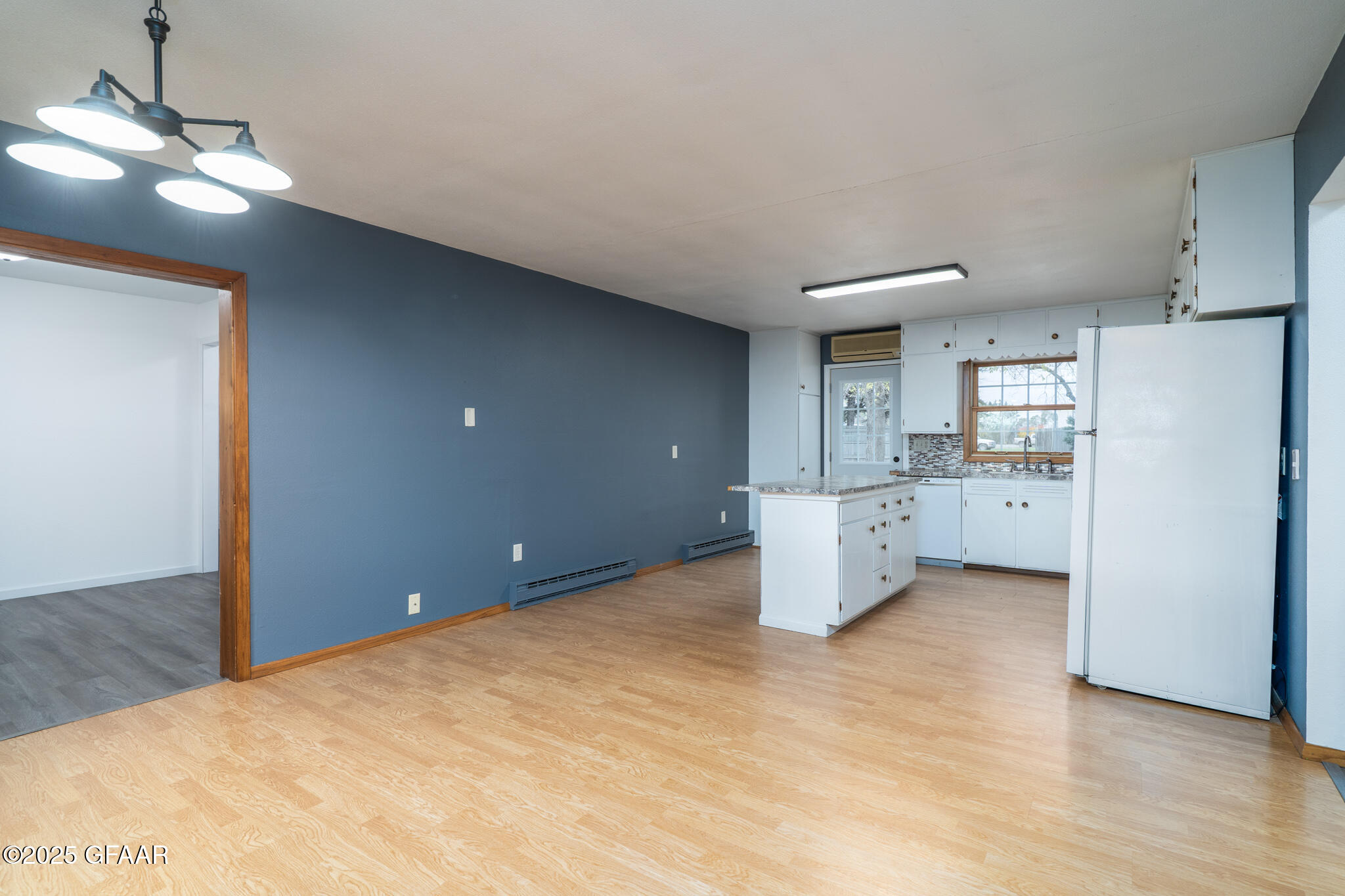 Hatton, North Dakota 58240, United States, 3 Bedrooms Bedrooms, ,2 BathroomsBathrooms,Residential,Active,231828