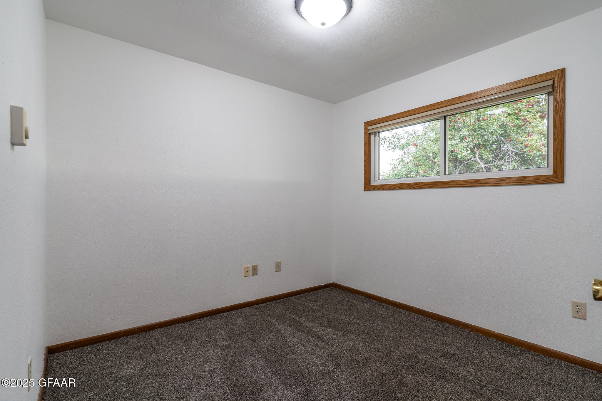 Hatton, North Dakota 58240, United States, 3 Bedrooms Bedrooms, ,2 BathroomsBathrooms,Residential,Active,231828