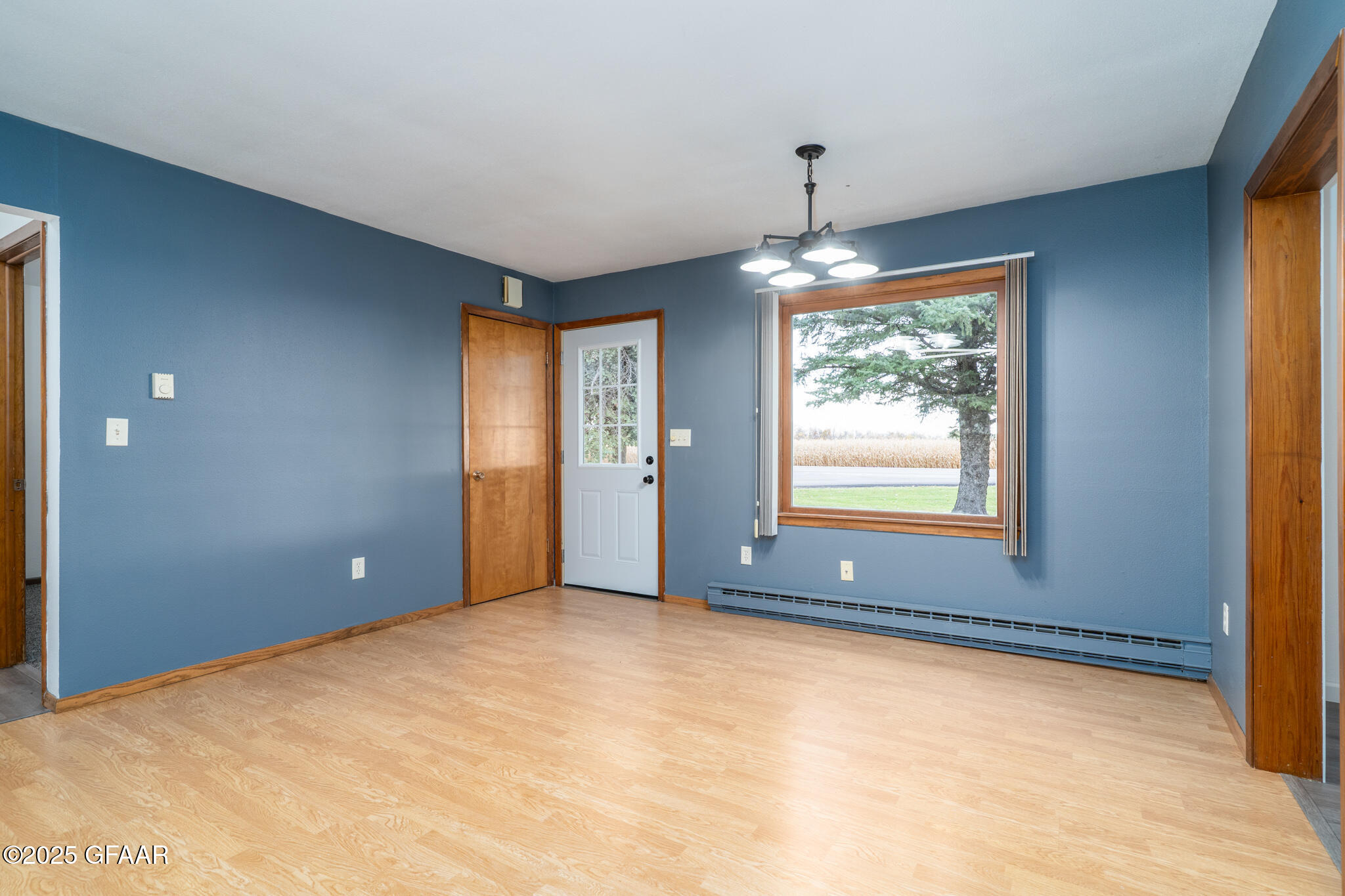 Hatton, North Dakota 58240, United States, 3 Bedrooms Bedrooms, ,2 BathroomsBathrooms,Residential,Active,231828