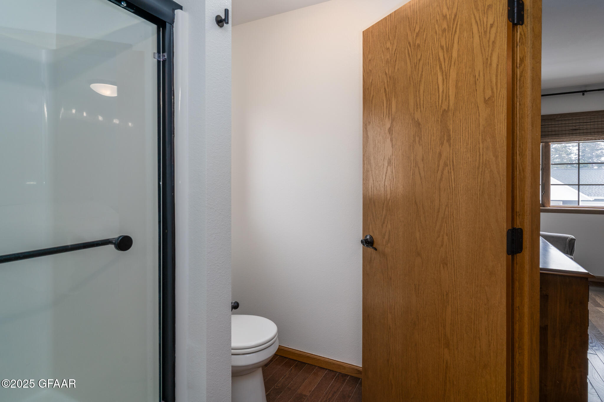 Grand Forks, North Dakota 58201, United States, 5 Bedrooms Bedrooms, ,3 BathroomsBathrooms,Residential,Pending,101233