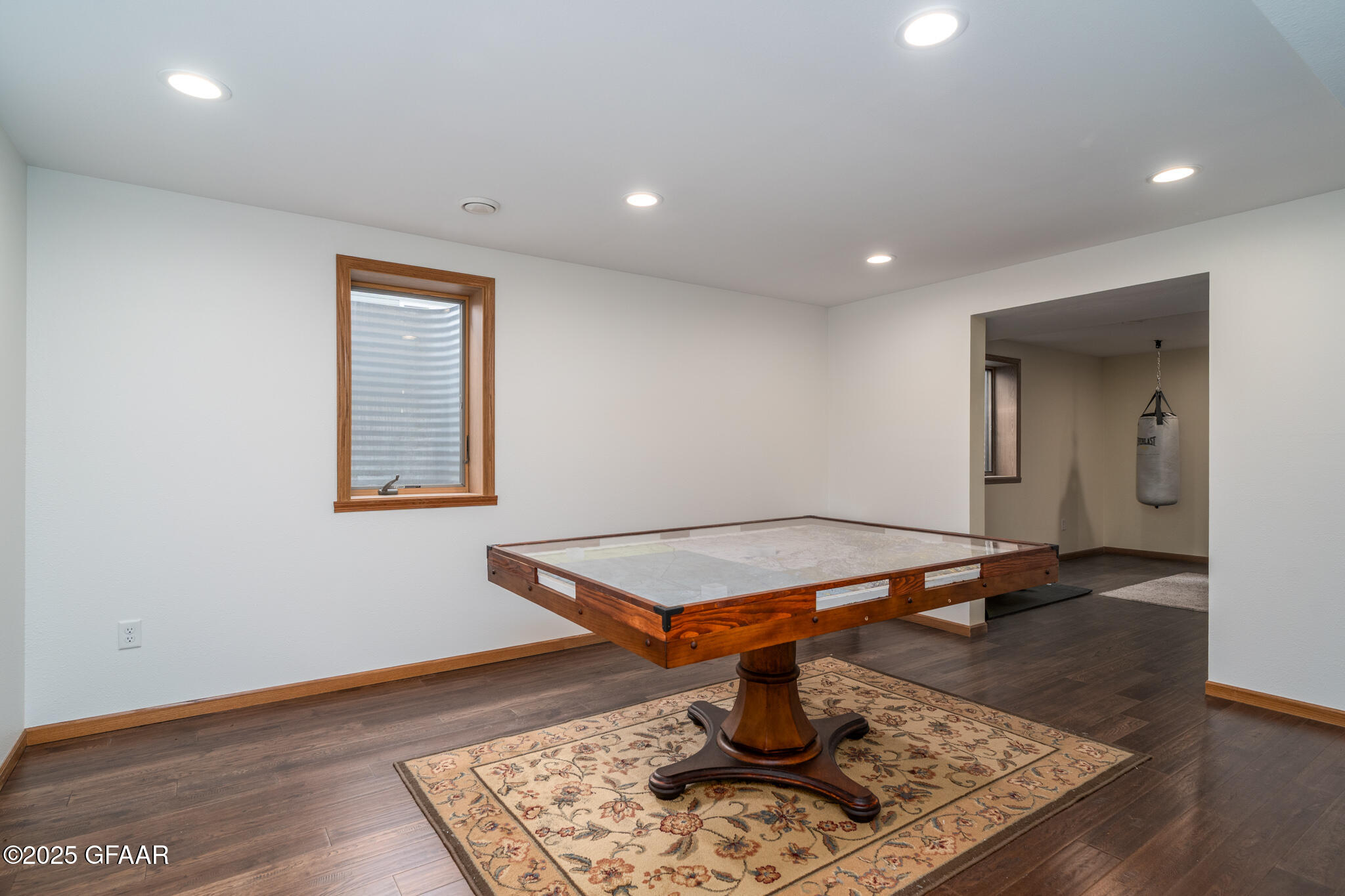 Grand Forks, North Dakota 58201, United States, 5 Bedrooms Bedrooms, ,3 BathroomsBathrooms,Residential,Pending,101233