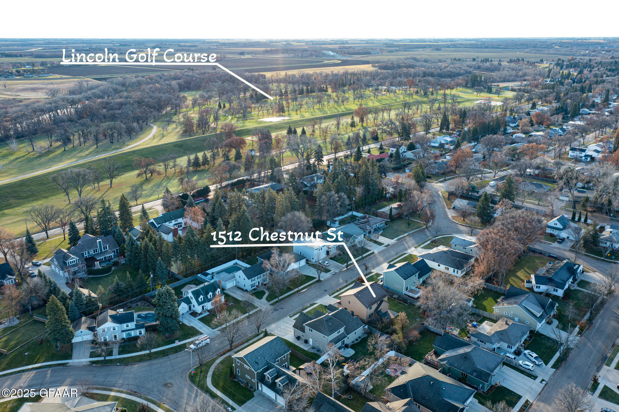 Grand Forks, North Dakota 58201, United States, 5 Bedrooms Bedrooms, ,3 BathroomsBathrooms,Residential,Pending,101233