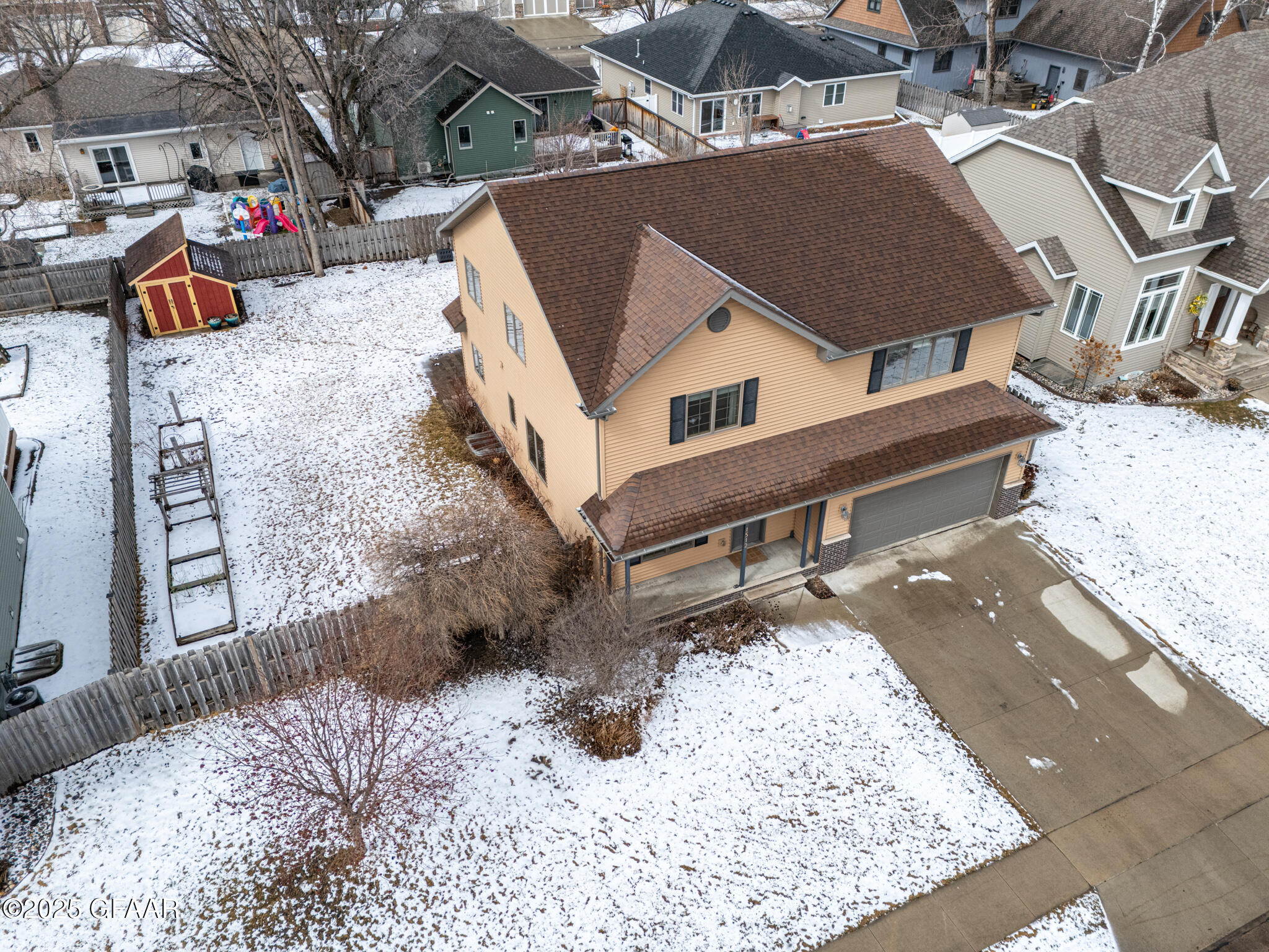 Grand Forks, North Dakota 58201, United States, 5 Bedrooms Bedrooms, ,3 BathroomsBathrooms,Residential,Pending,101233