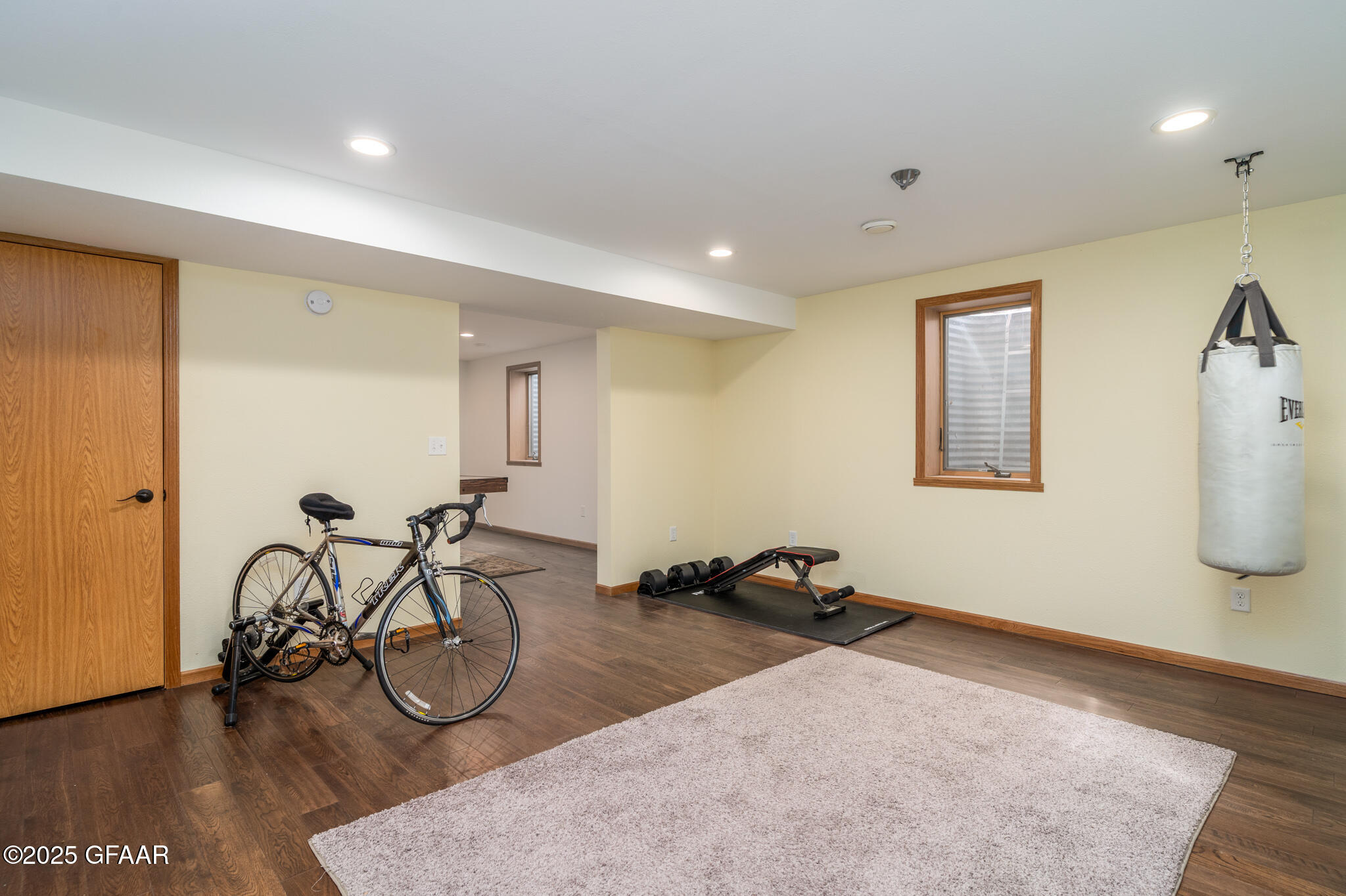 Grand Forks, North Dakota 58201, United States, 5 Bedrooms Bedrooms, ,3 BathroomsBathrooms,Residential,Pending,101233