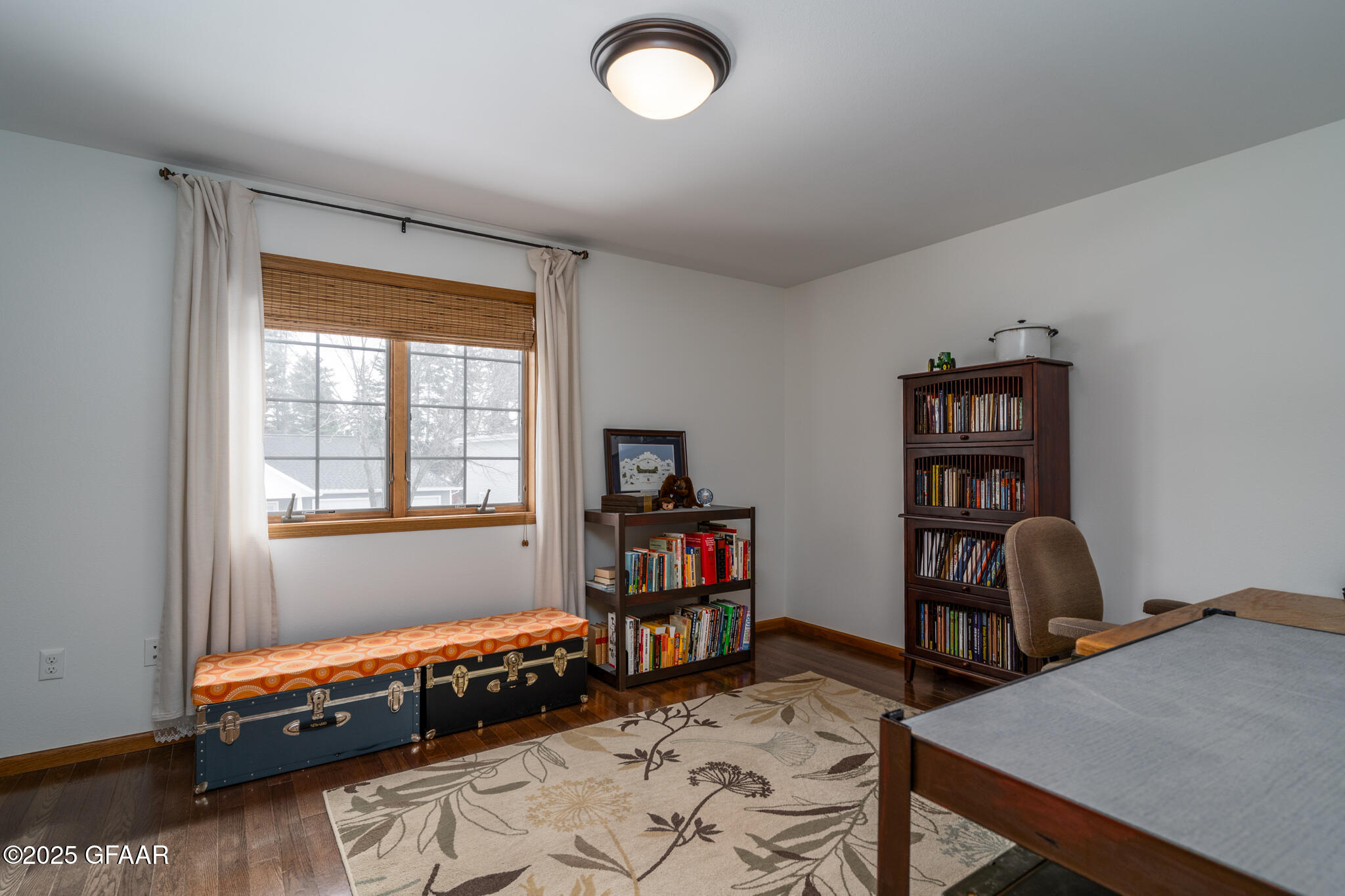 Grand Forks, North Dakota 58201, United States, 5 Bedrooms Bedrooms, ,3 BathroomsBathrooms,Residential,Pending,101233