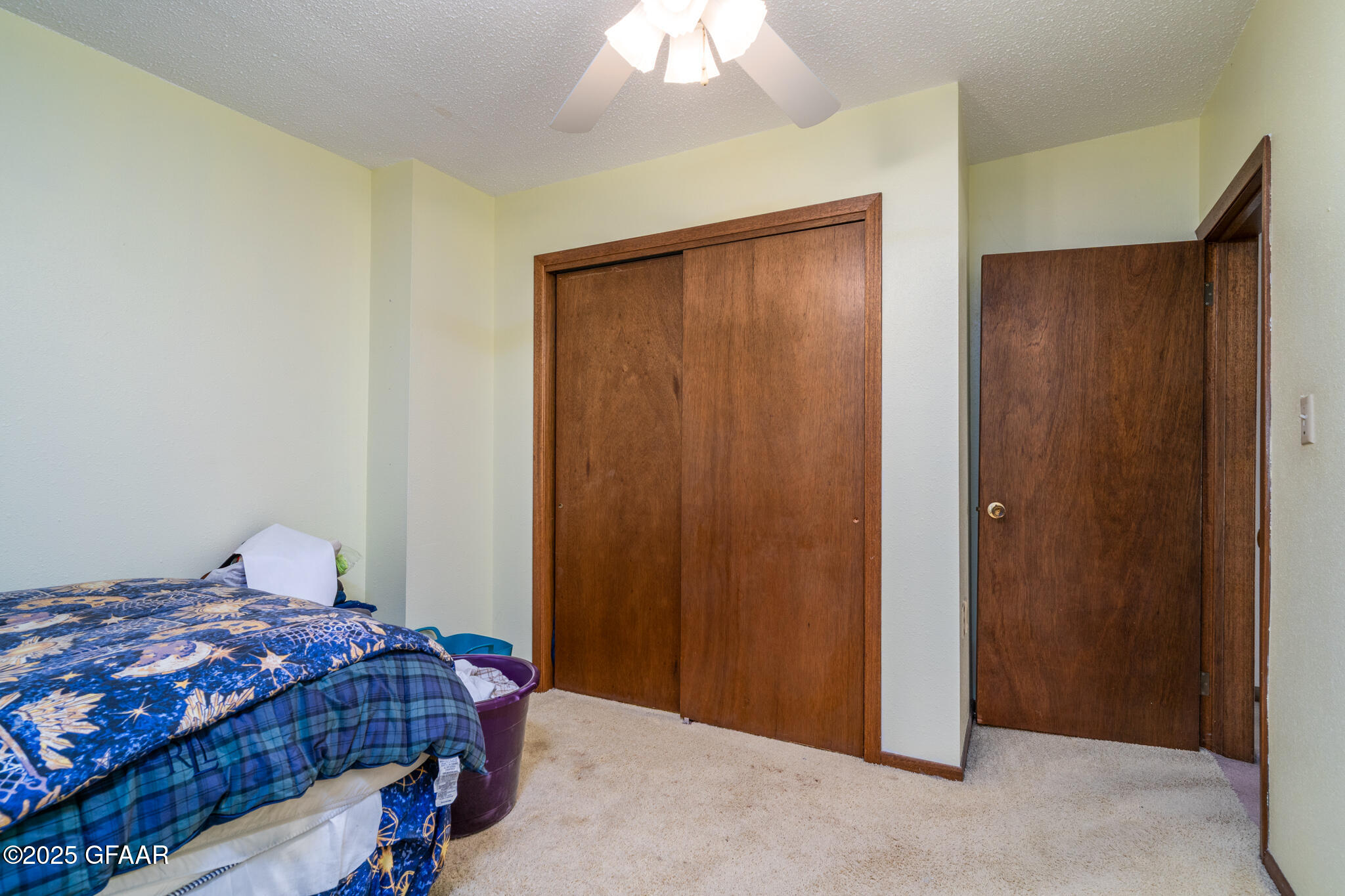 Hatton, North Dakota 58240, United States, 2 Bedrooms Bedrooms, ,1 BathroomBathrooms,Residential,Pending,202451