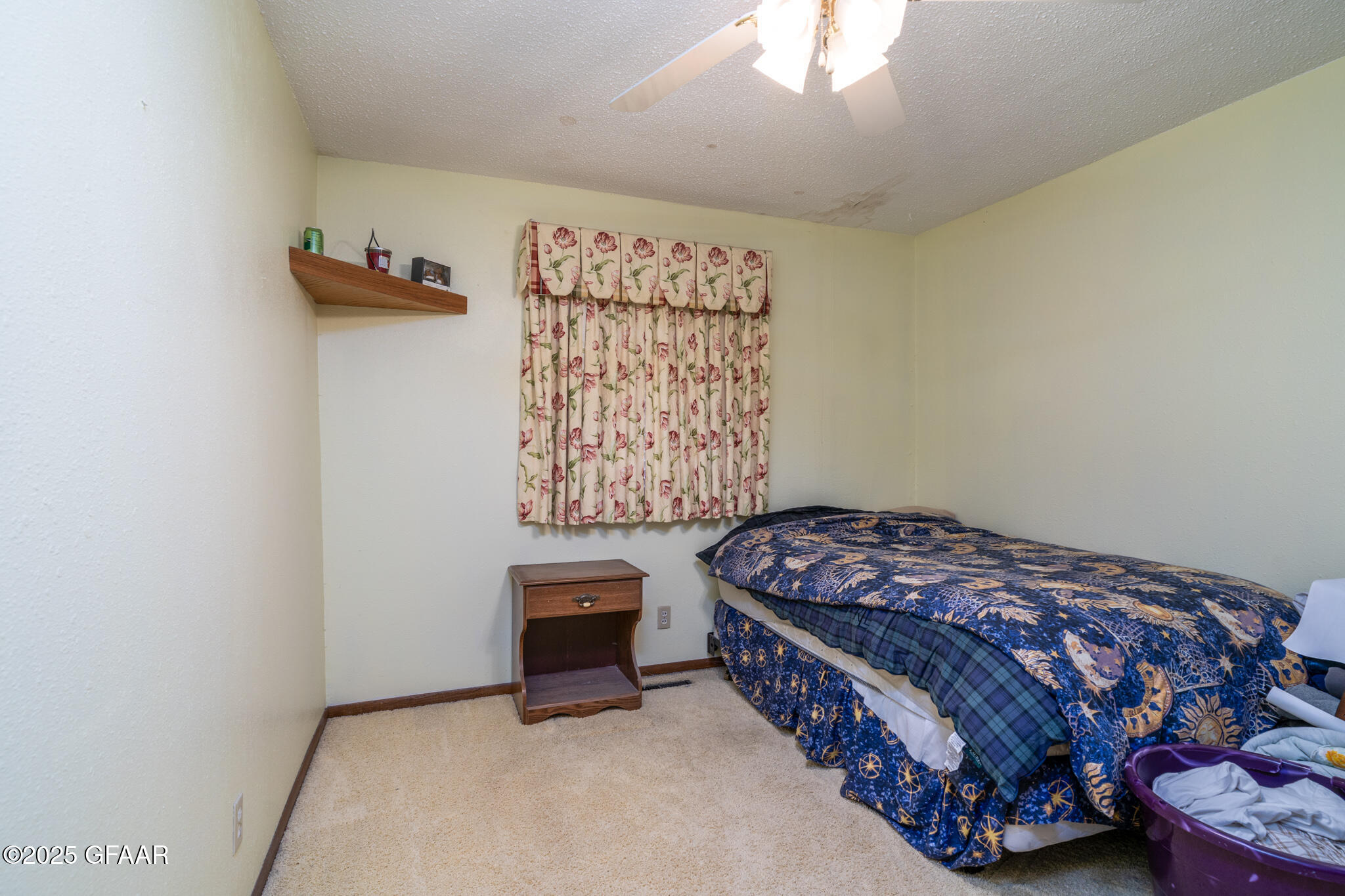 Hatton, North Dakota 58240, United States, 2 Bedrooms Bedrooms, ,1 BathroomBathrooms,Residential,Pending,202451