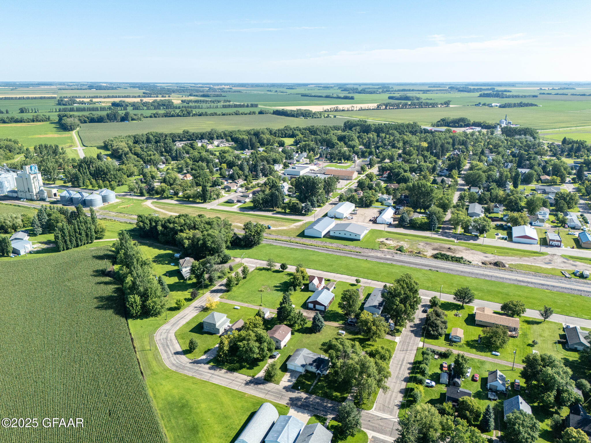 Hatton, North Dakota 58240, United States, 2 Bedrooms Bedrooms, ,1 BathroomBathrooms,Residential,Pending,202451