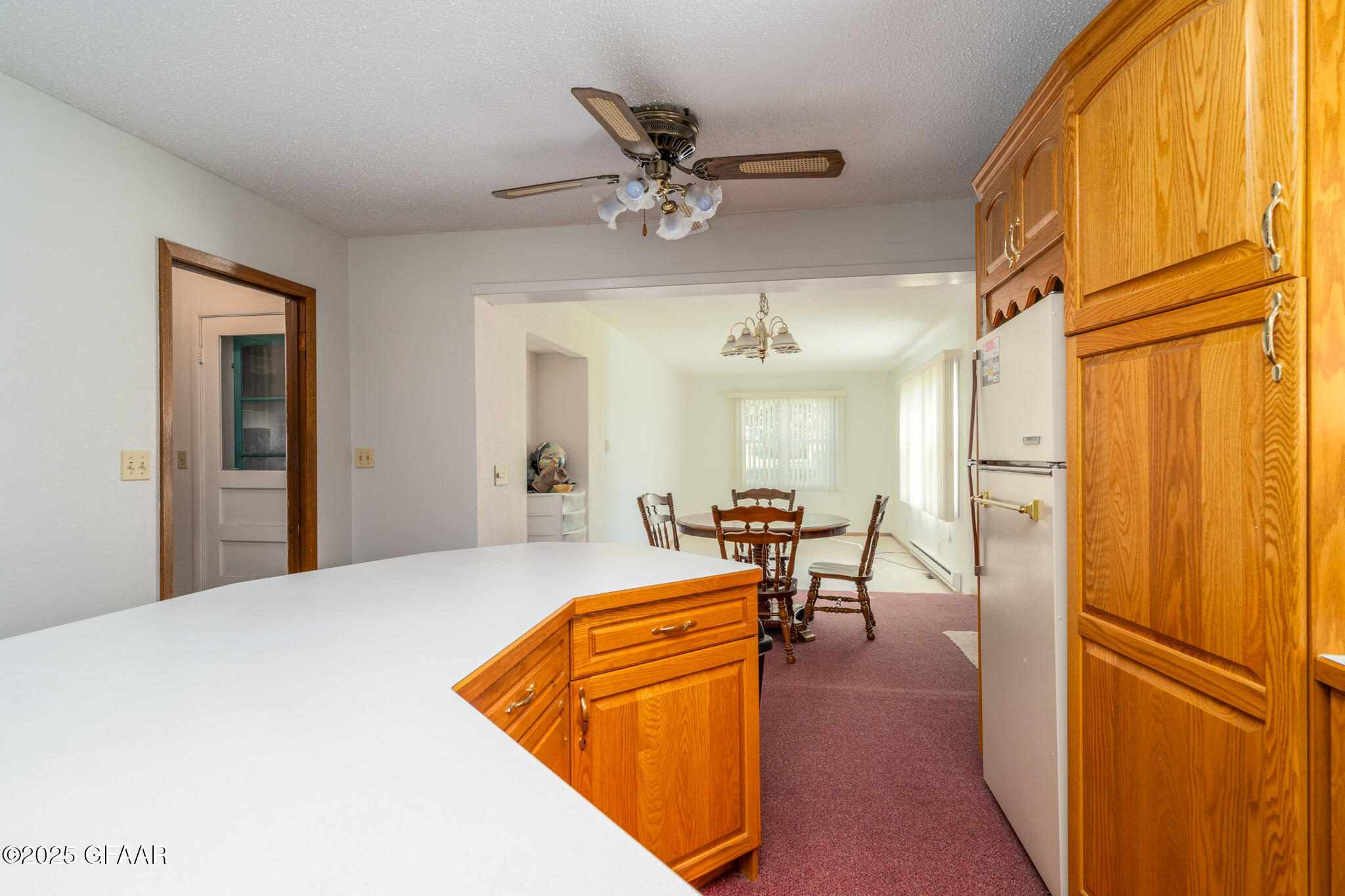 Hatton, North Dakota 58240, United States, 2 Bedrooms Bedrooms, ,1 BathroomBathrooms,Residential,Pending,202451