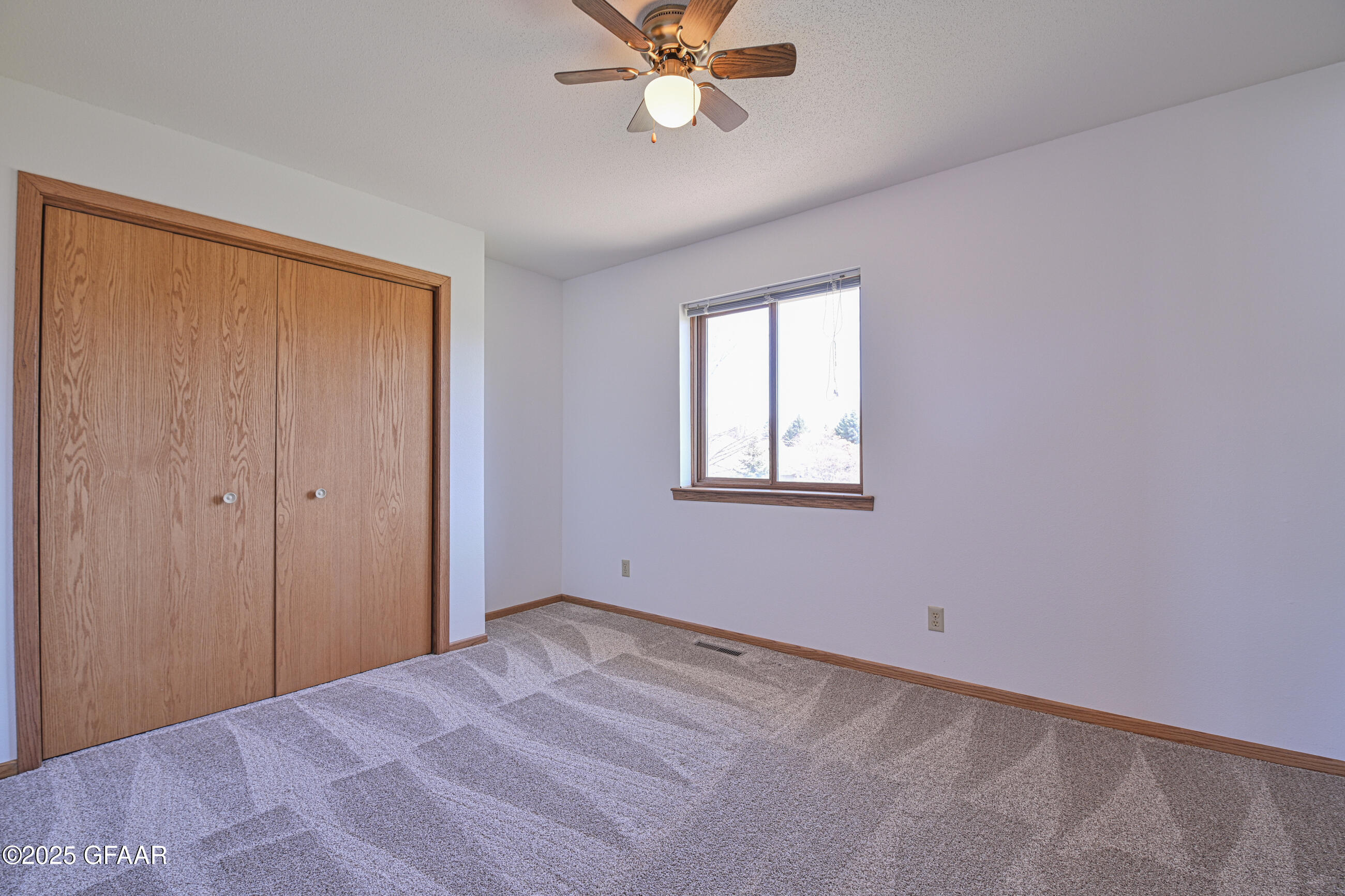 East Grand Forks, Minnesota 56721, United States, 7 Bedrooms Bedrooms, ,5 BathroomsBathrooms,Residential,Pending,166339