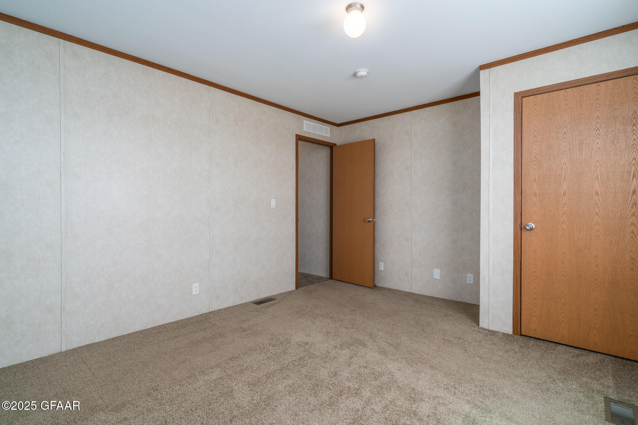 Finley, North Dakota 58230, United States, 3 Bedrooms Bedrooms, ,1 BathroomBathrooms,Residential,Active,245908