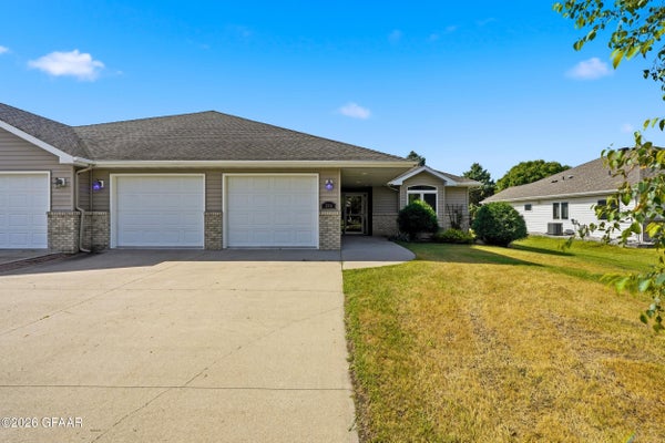 2114 10TH ST SE, EAST GRAND FORKS, MN 56721 - Image 8aa1237a3dbc74330761fe89f1f52fb8/2029306265