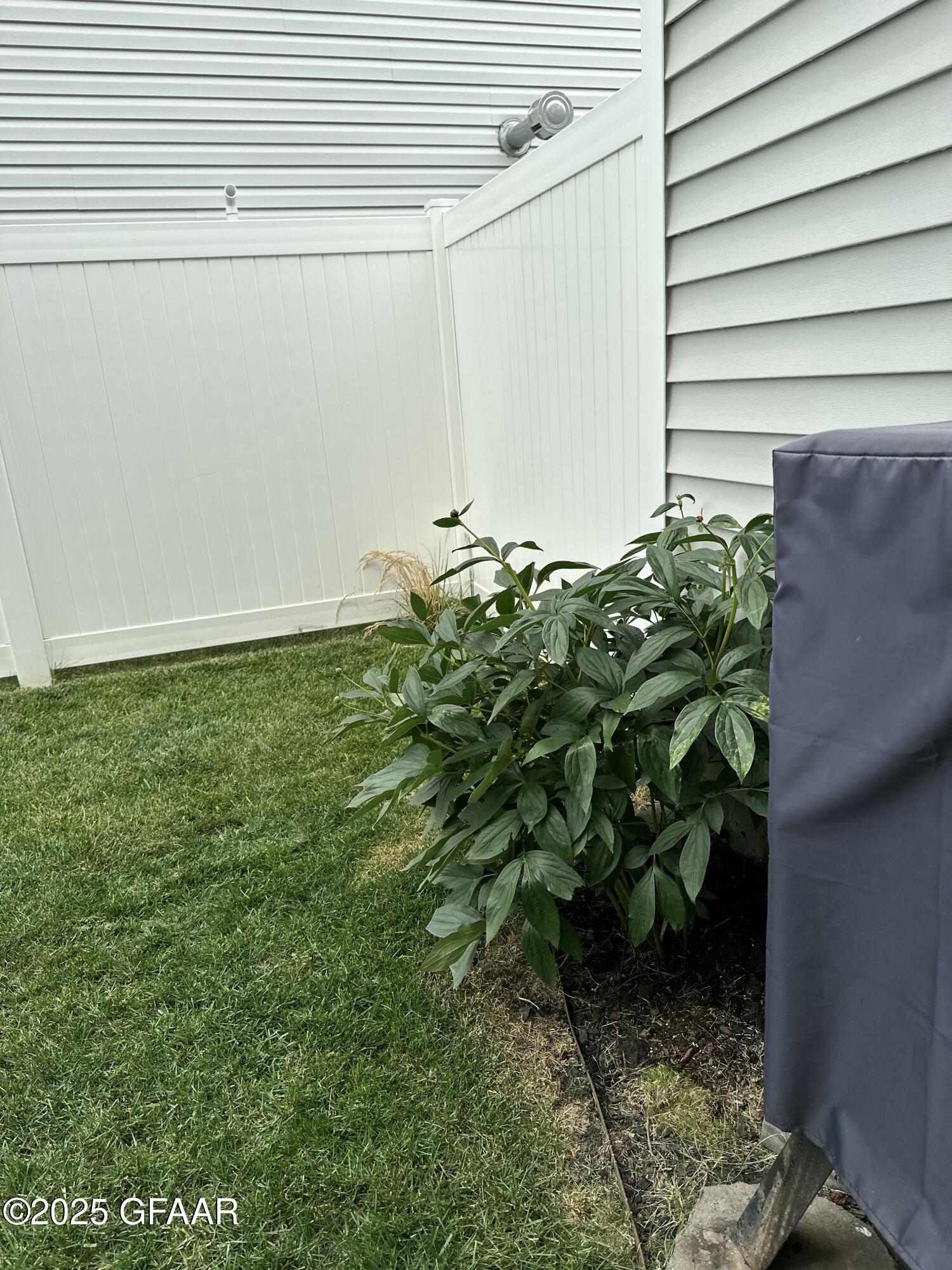 Grand Forks, North Dakota 58201, United States, 4 Bedrooms Bedrooms, ,2 BathroomsBathrooms,Residential,Pending,166338