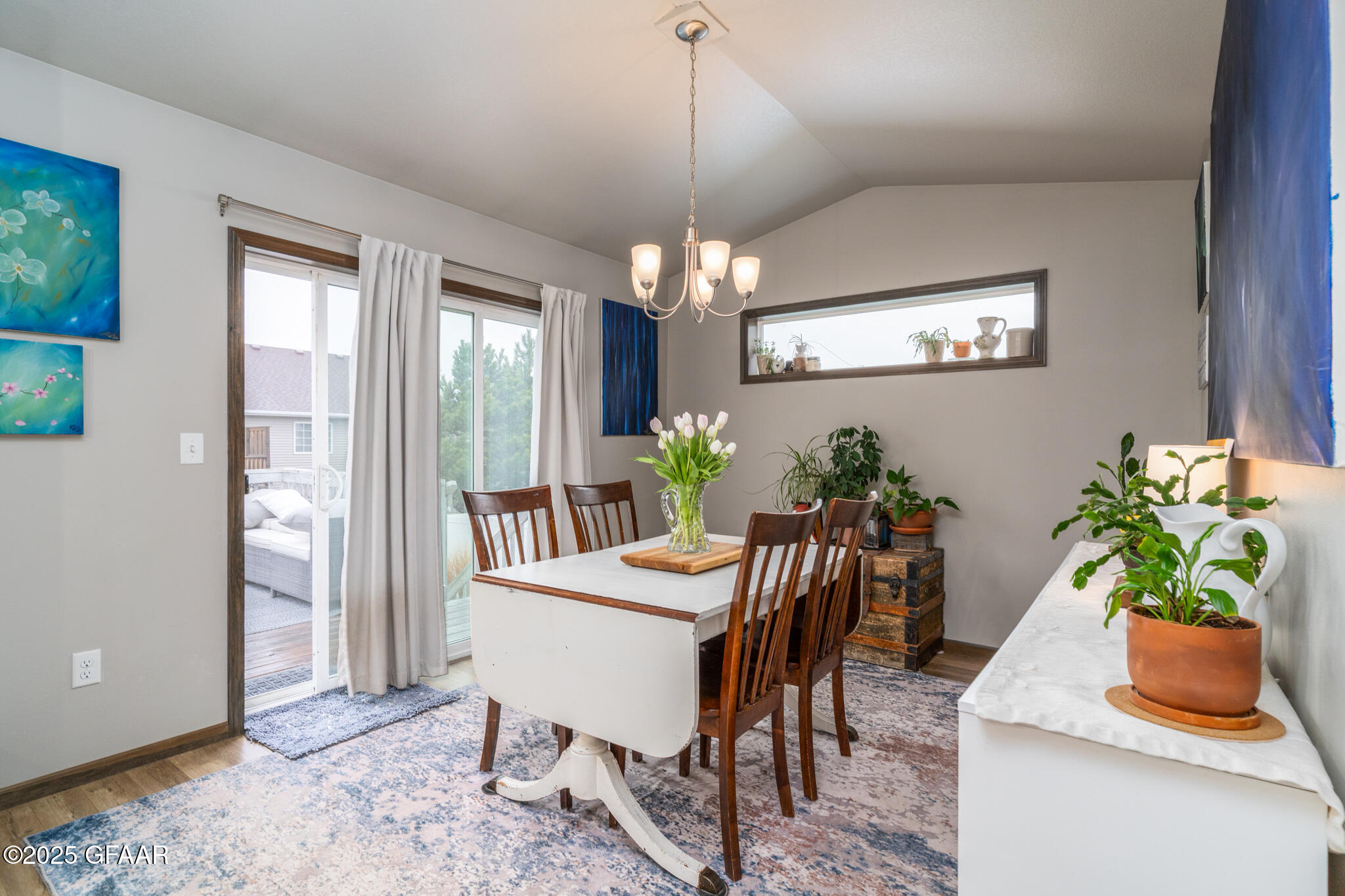 Grand Forks, North Dakota 58201, United States, 4 Bedrooms Bedrooms, ,2 BathroomsBathrooms,Residential,Pending,166338