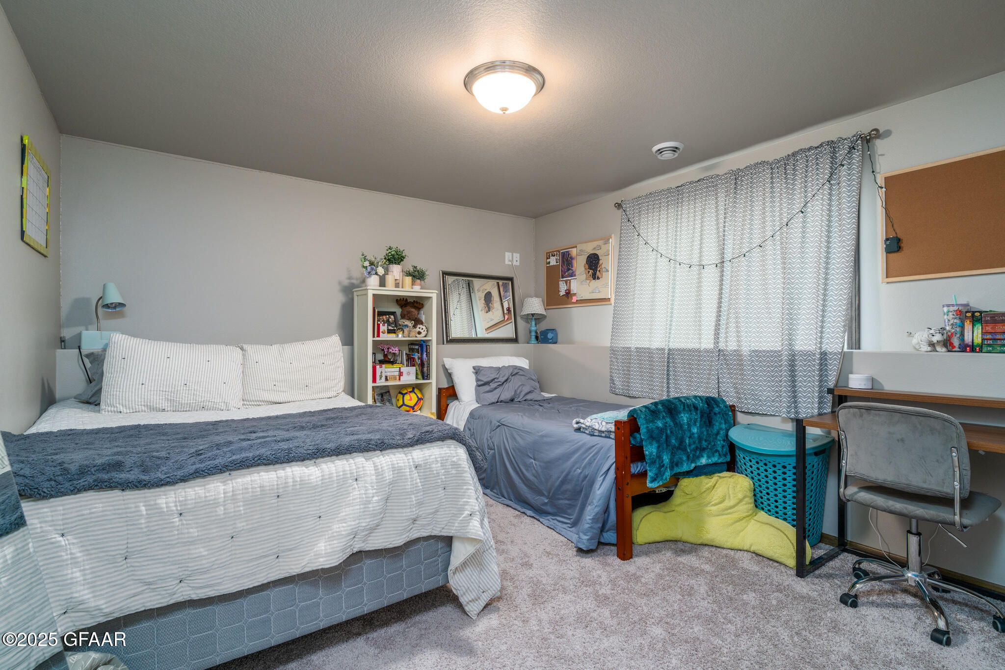 Grand Forks, North Dakota 58201, United States, 4 Bedrooms Bedrooms, ,2 BathroomsBathrooms,Residential,Pending,166338