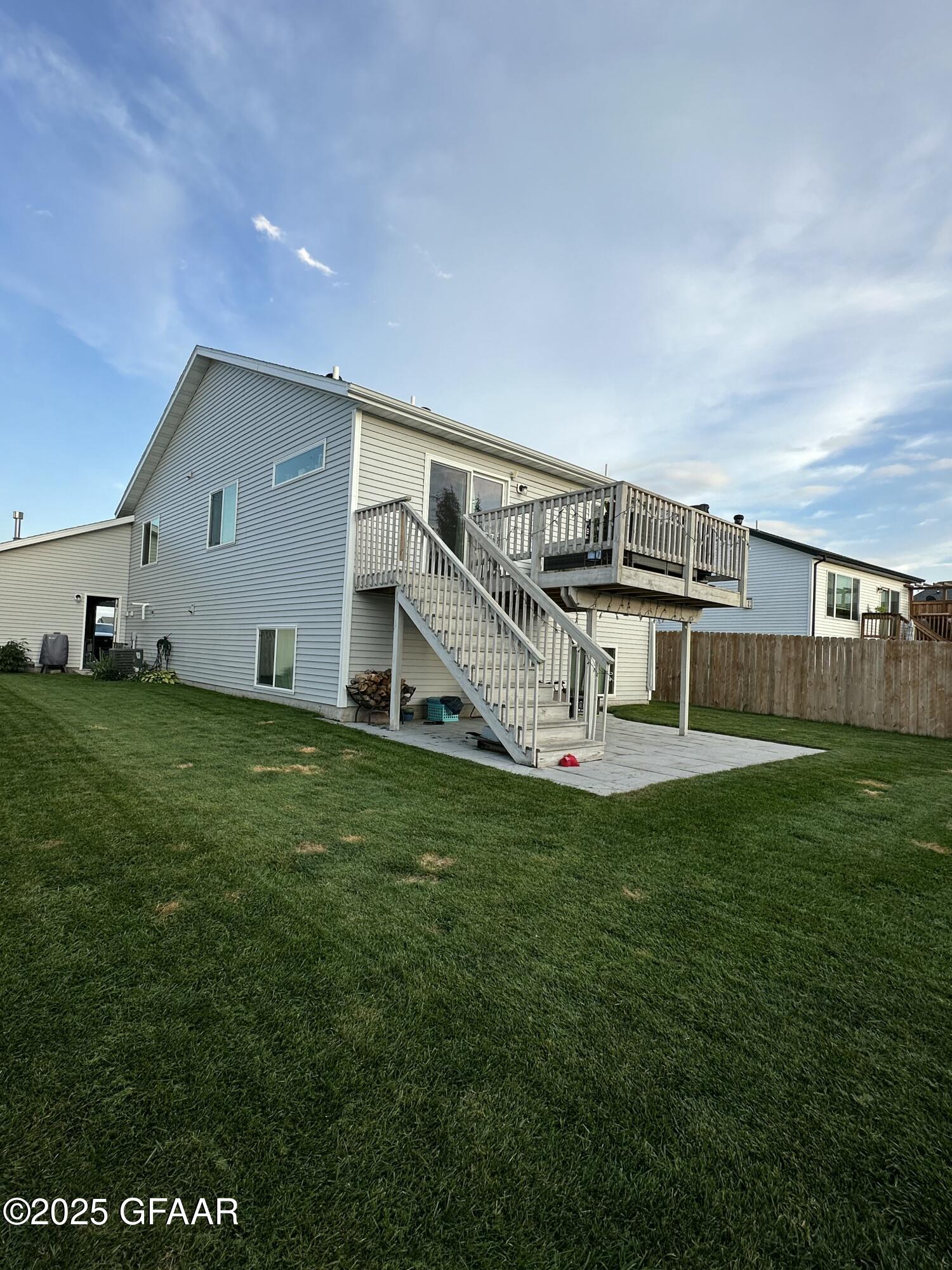 Grand Forks, North Dakota 58201, United States, 4 Bedrooms Bedrooms, ,2 BathroomsBathrooms,Residential,Pending,166338