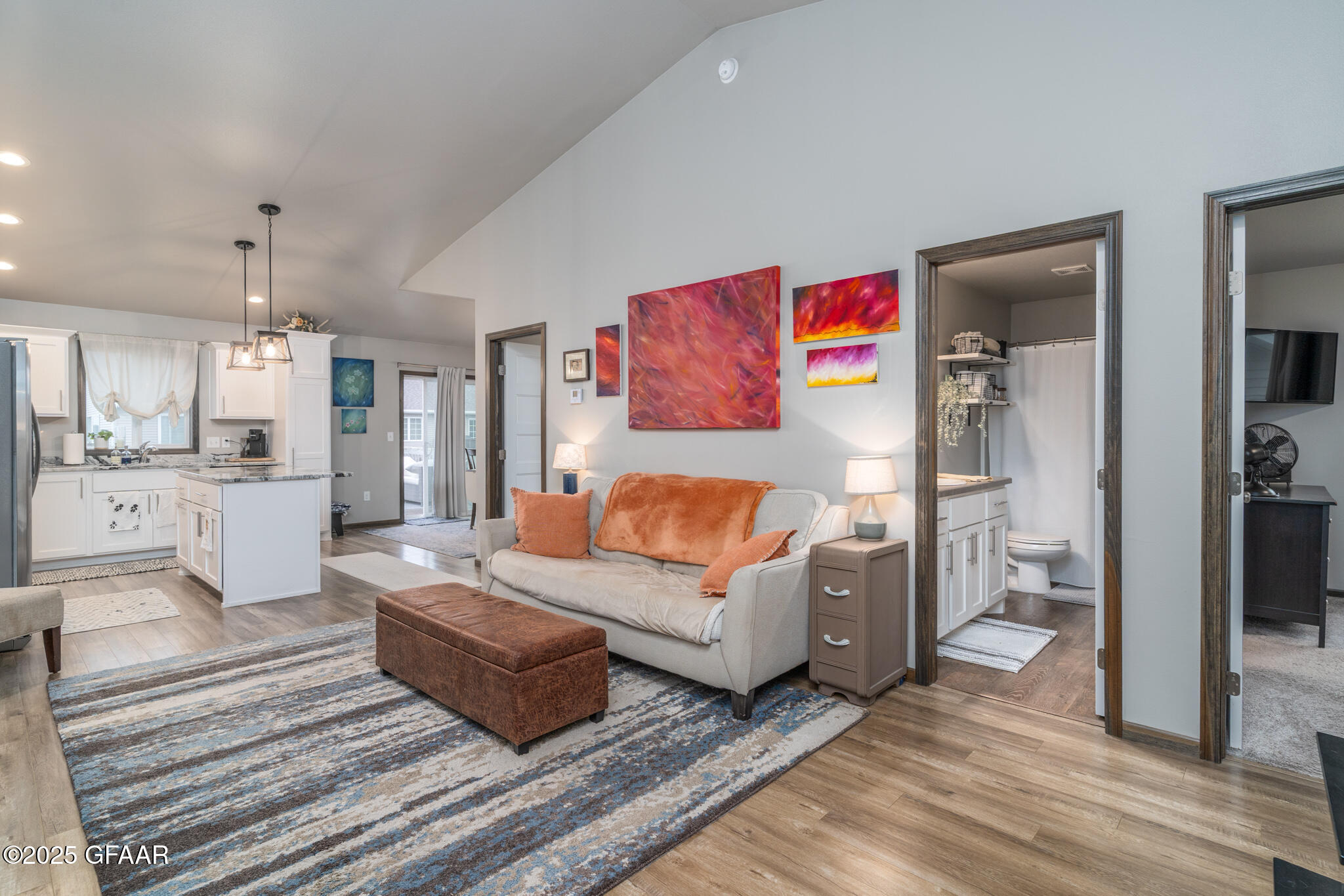 Grand Forks, North Dakota 58201, United States, 4 Bedrooms Bedrooms, ,2 BathroomsBathrooms,Residential,Pending,166338