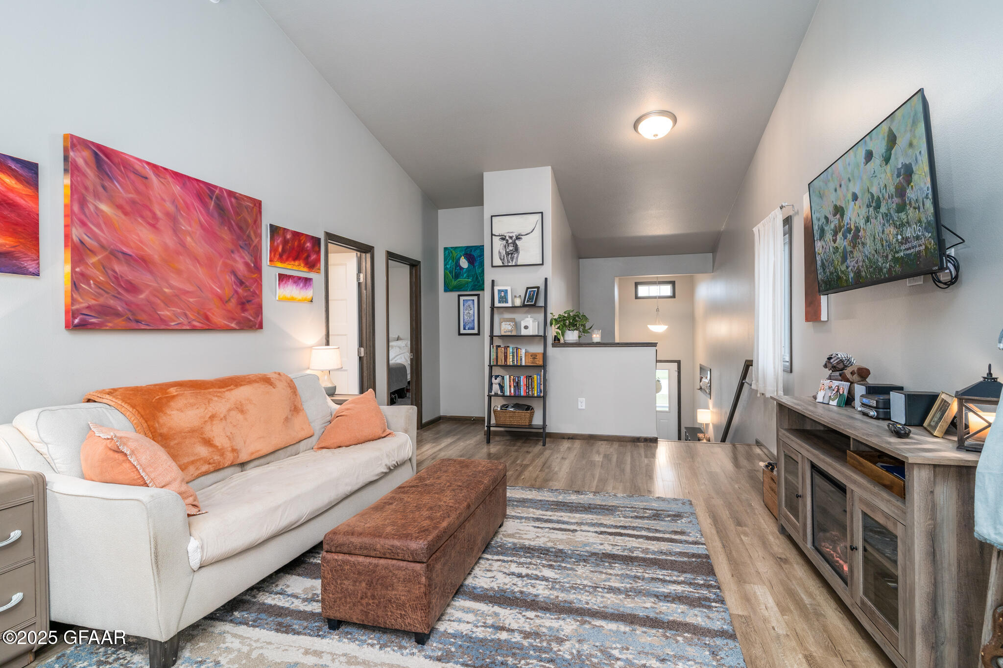 Grand Forks, North Dakota 58201, United States, 4 Bedrooms Bedrooms, ,2 BathroomsBathrooms,Residential,Pending,166338