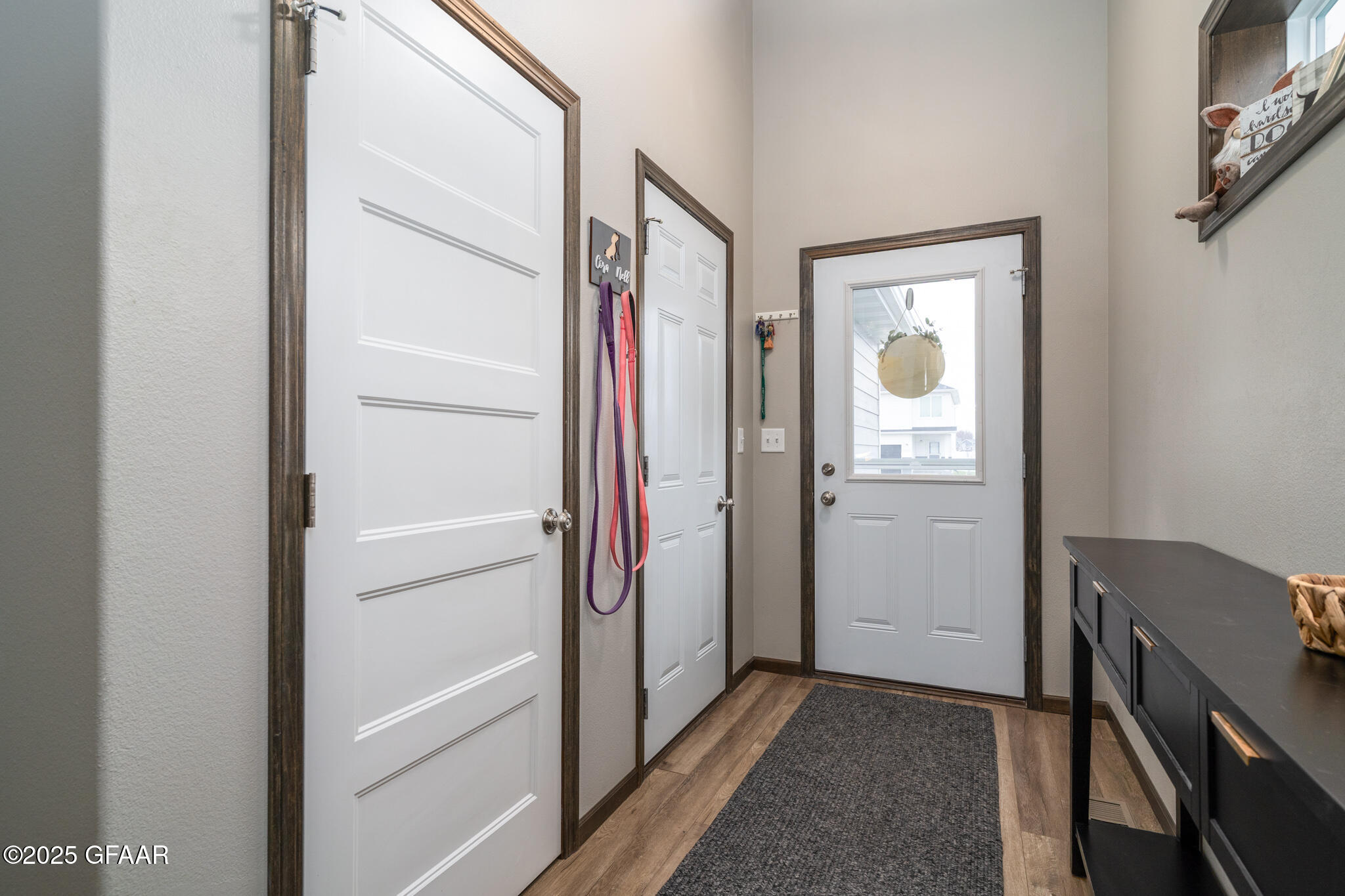 Grand Forks, North Dakota 58201, United States, 4 Bedrooms Bedrooms, ,2 BathroomsBathrooms,Residential,Pending,166338