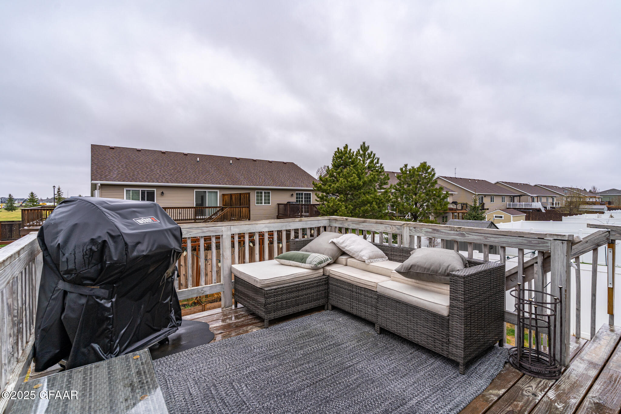 Grand Forks, North Dakota 58201, United States, 4 Bedrooms Bedrooms, ,2 BathroomsBathrooms,Residential,Pending,166338