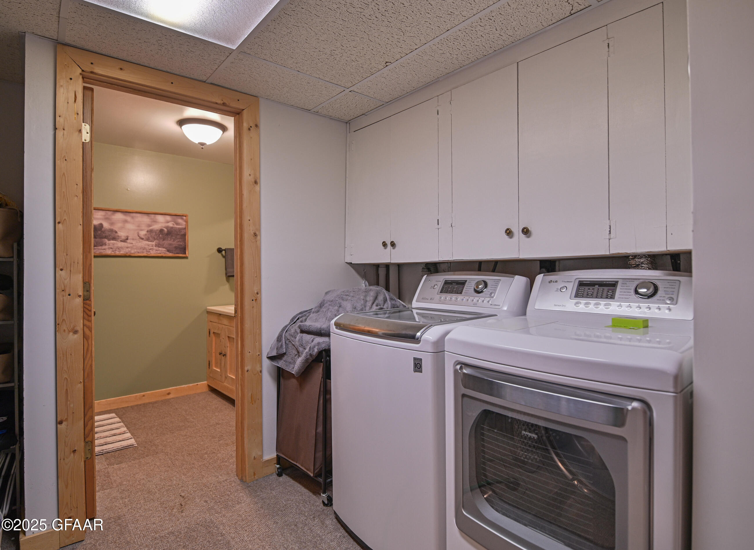 Grand Forks, North Dakota 58201, United States, 3 Bedrooms Bedrooms, ,2 BathroomsBathrooms,Residential,Pending,203314