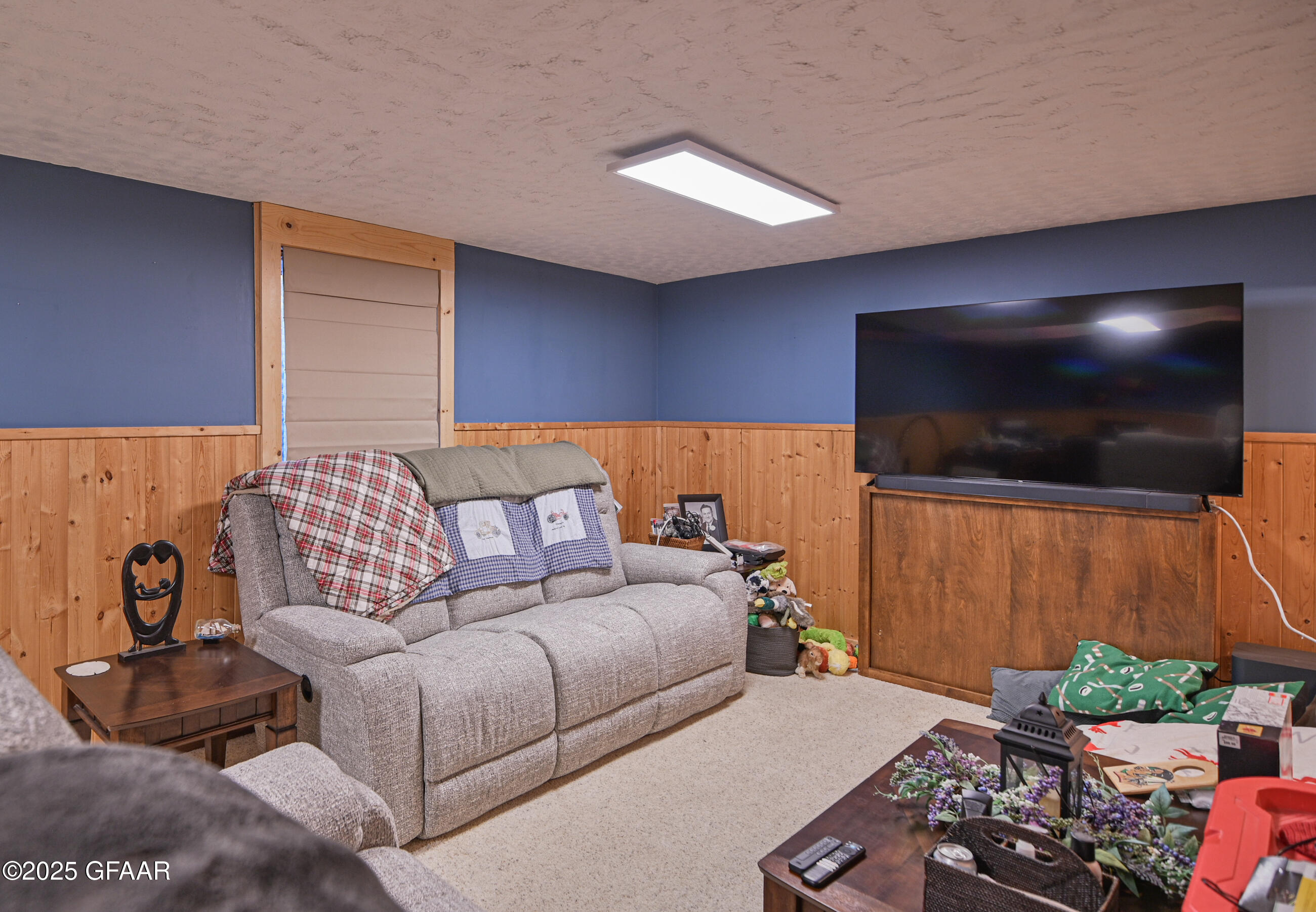 Grand Forks, North Dakota 58201, United States, 3 Bedrooms Bedrooms, ,2 BathroomsBathrooms,Residential,Pending,203314