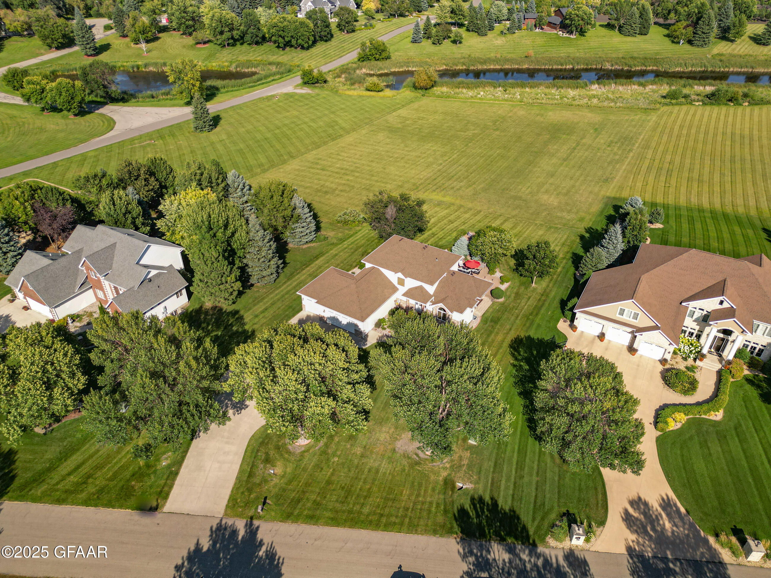 Grand Forks, North Dakota 58201, United States, 6 Bedrooms Bedrooms, ,3 BathroomsBathrooms,Residential,Active,237239