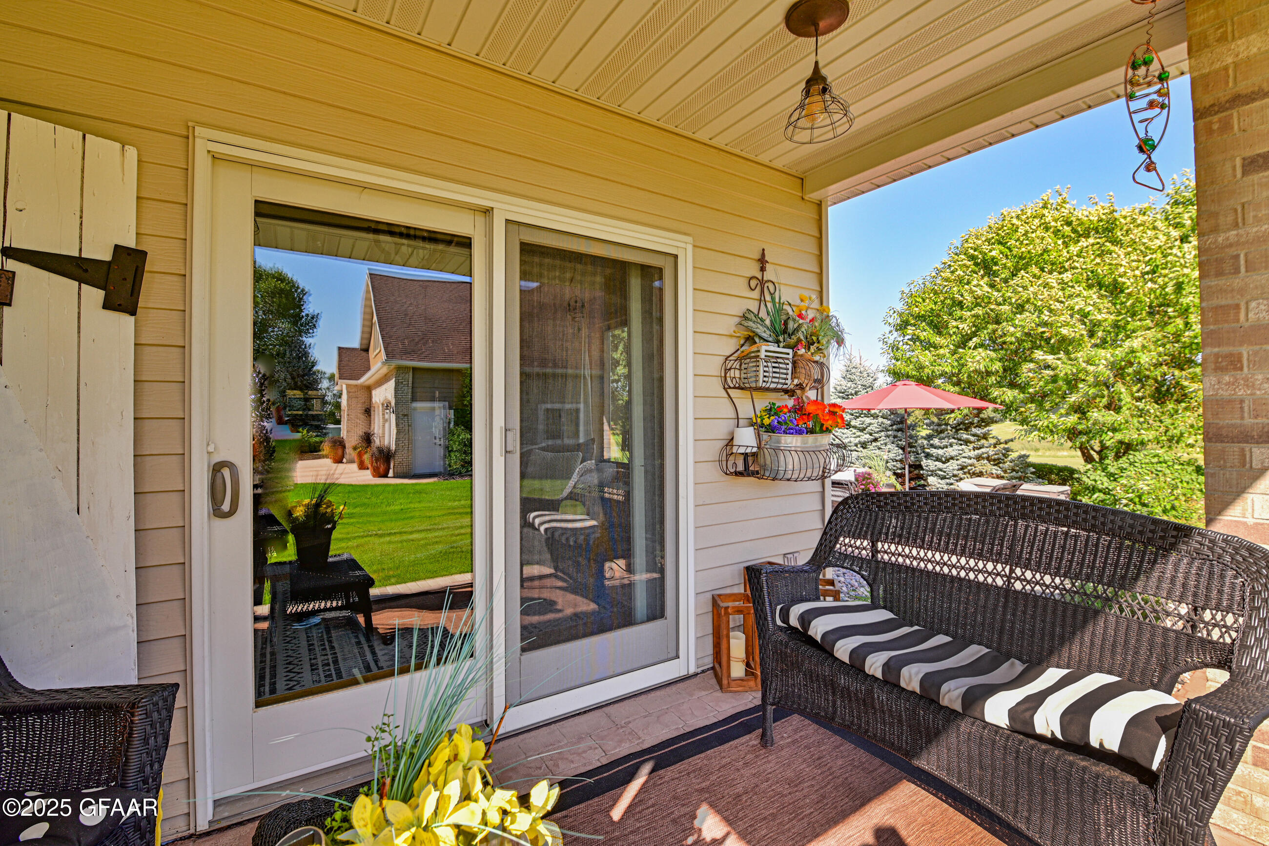 Grand Forks, North Dakota 58201, United States, 6 Bedrooms Bedrooms, ,3 BathroomsBathrooms,Residential,Active,237239