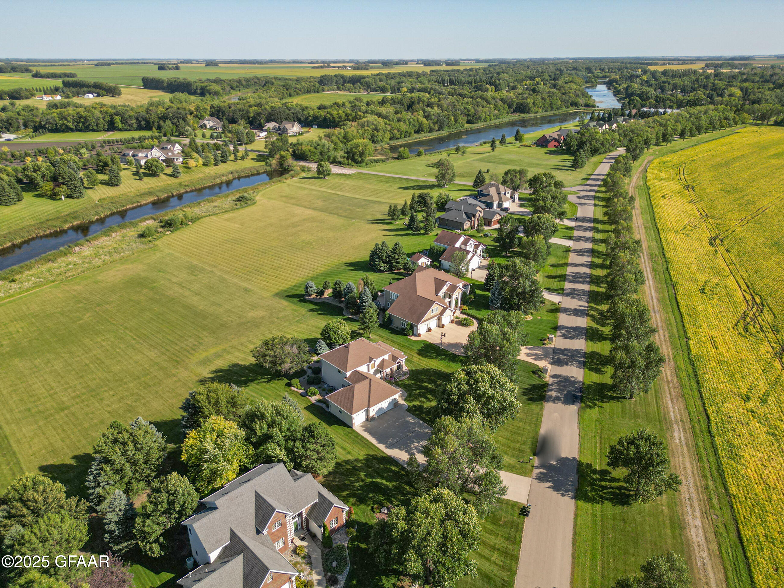 Grand Forks, North Dakota 58201, United States, 6 Bedrooms Bedrooms, ,3 BathroomsBathrooms,Residential,Active,237239